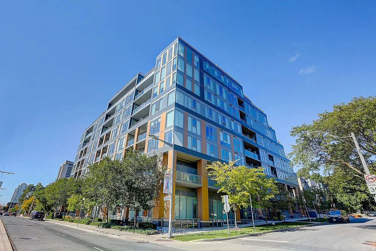 6 Parkwood Avenue #TH107