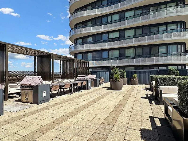 99 The Donway Way W #112