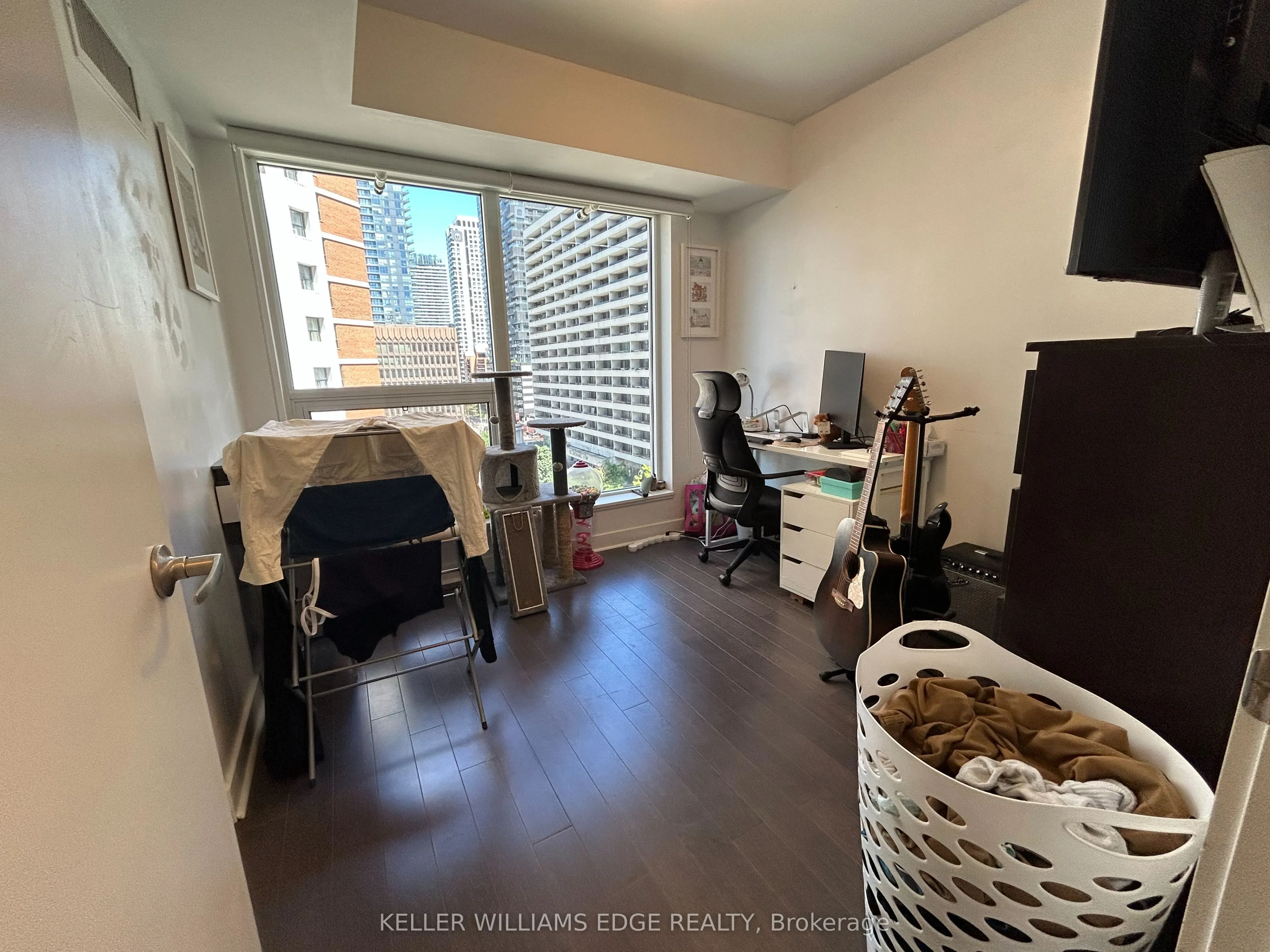 58 Orchard View Boulevard #707