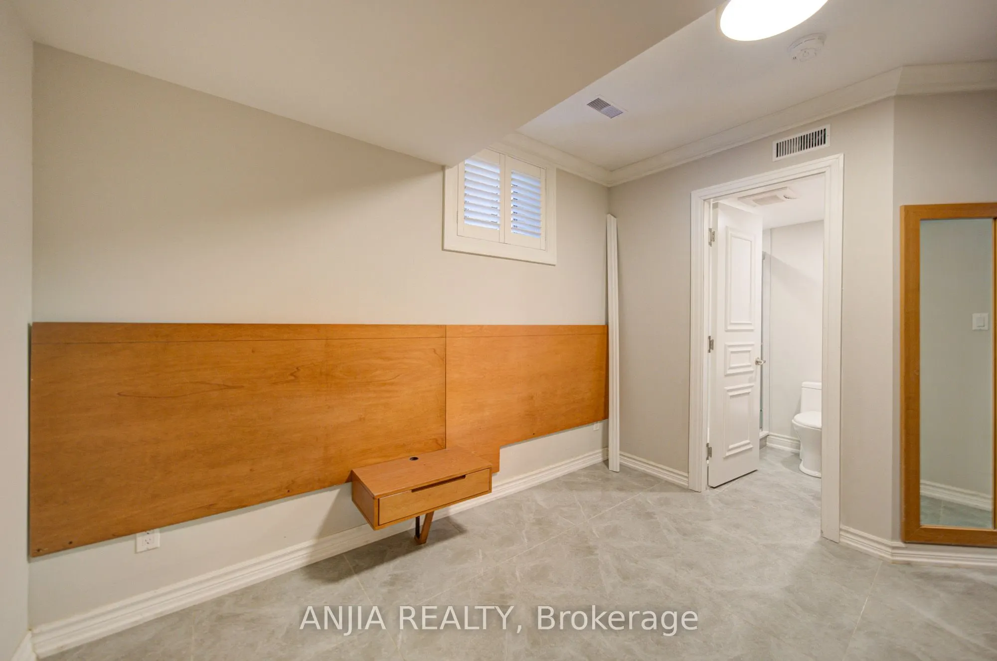 2652 Victoria Park Avenue