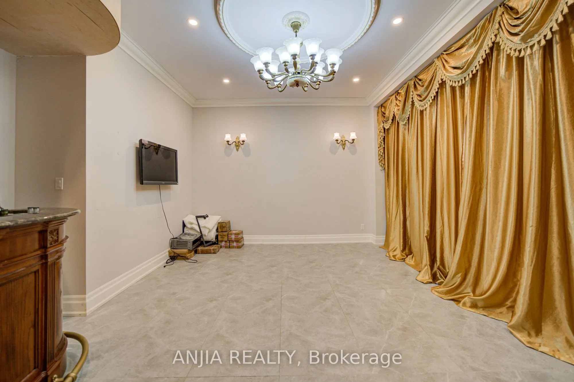 2652 Victoria Park Avenue