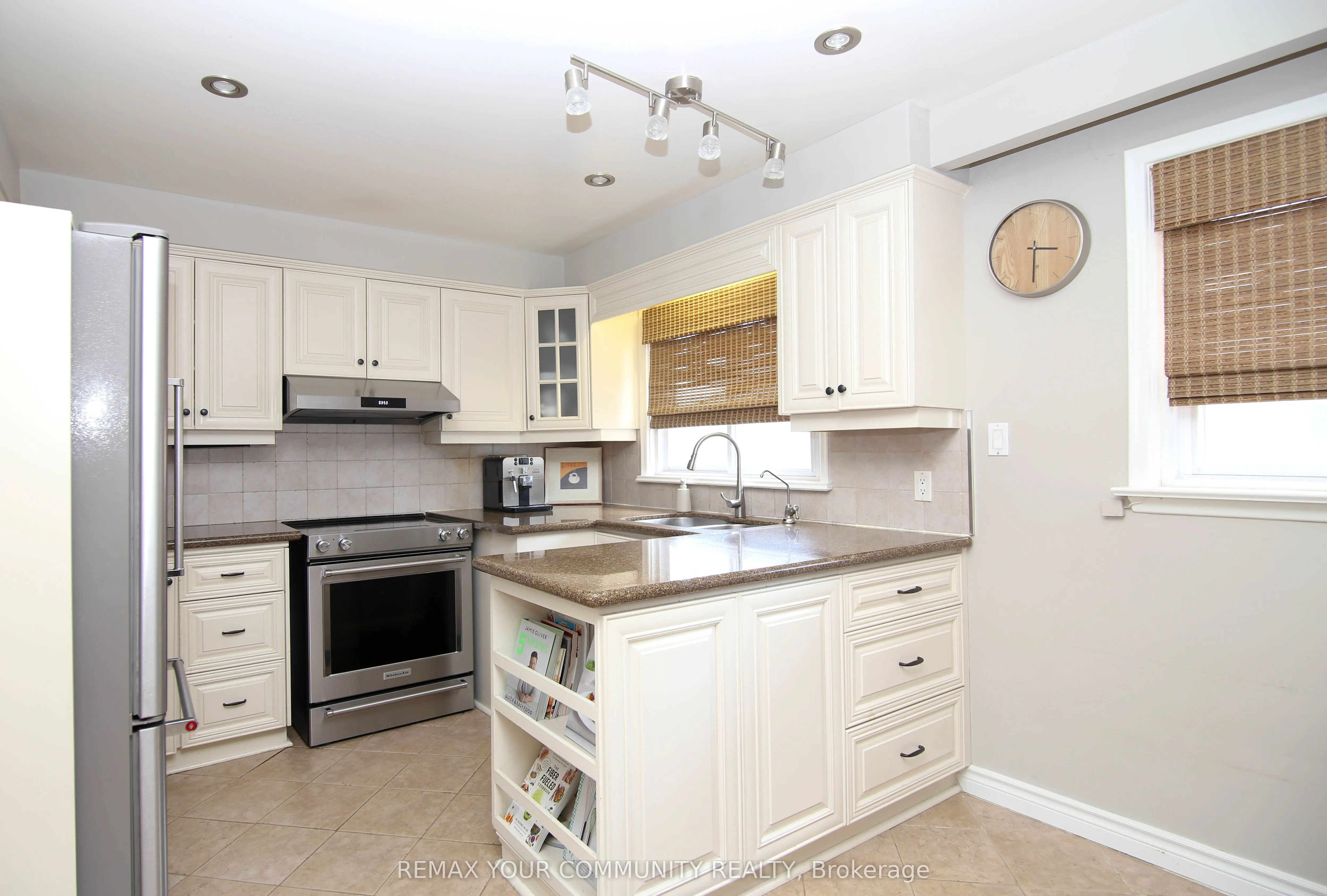 215 Honiton Street