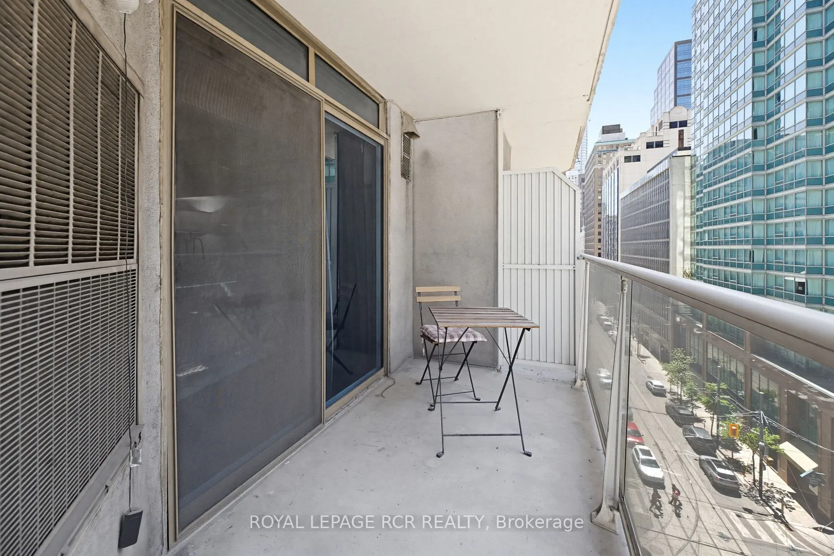 105 Victoria Street #804
