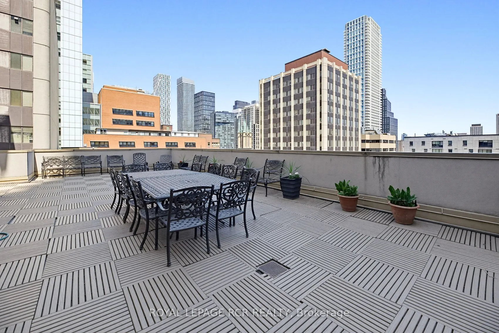 105 Victoria Street #804