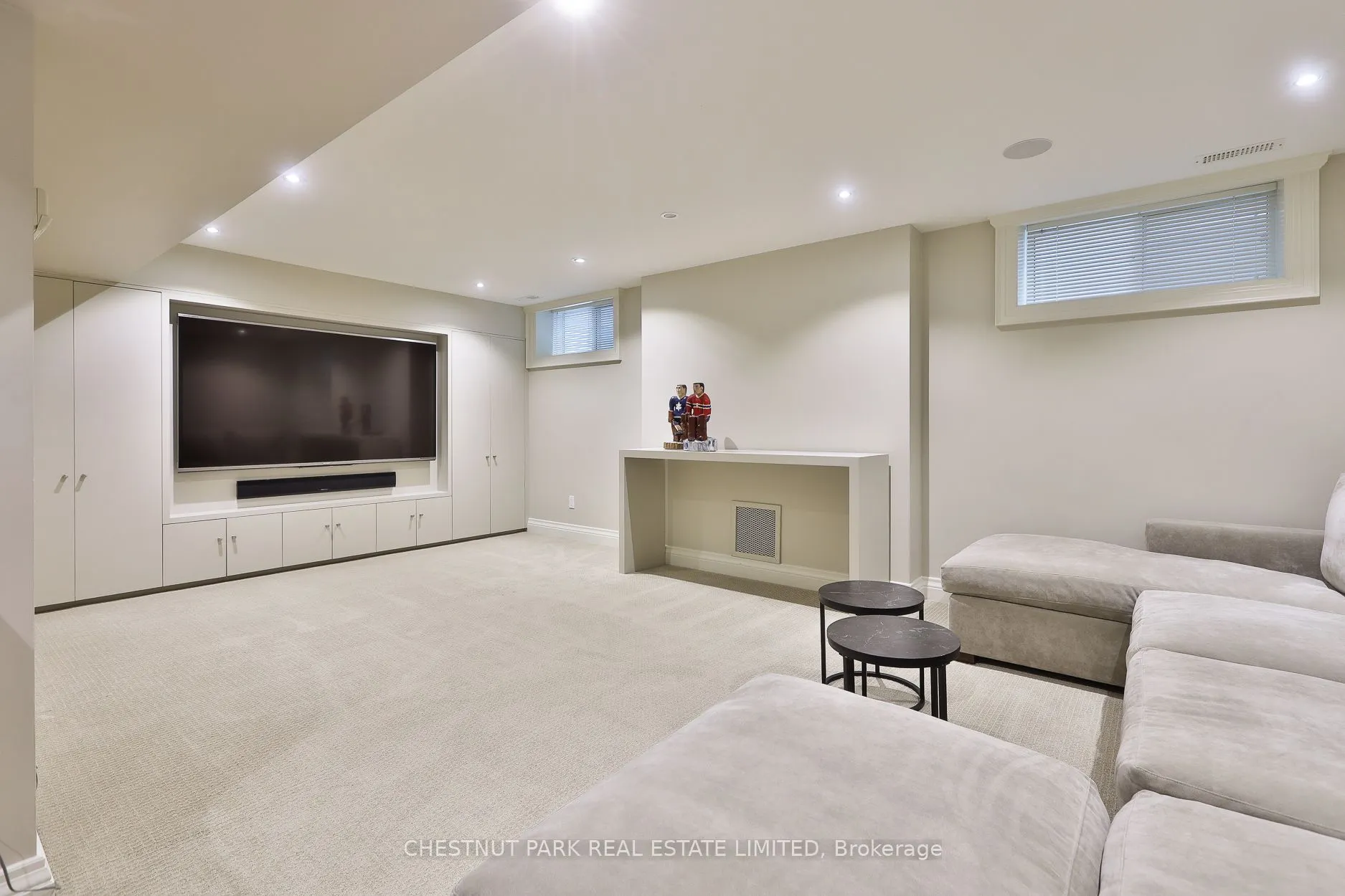 15 Alexandra Wood