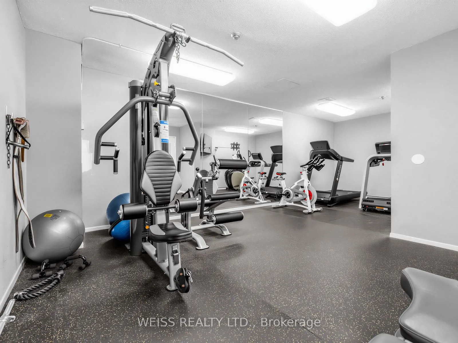 150 Neptune Drive #1405