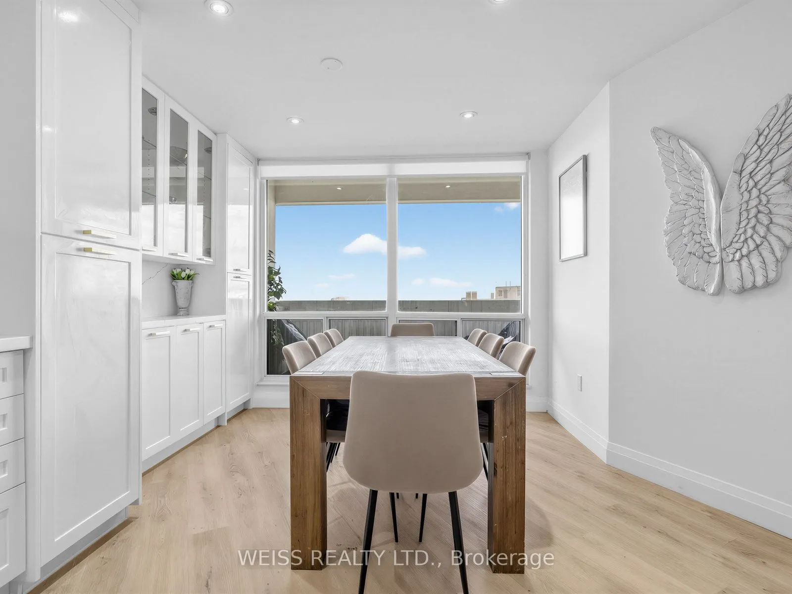 150 Neptune Drive #1405