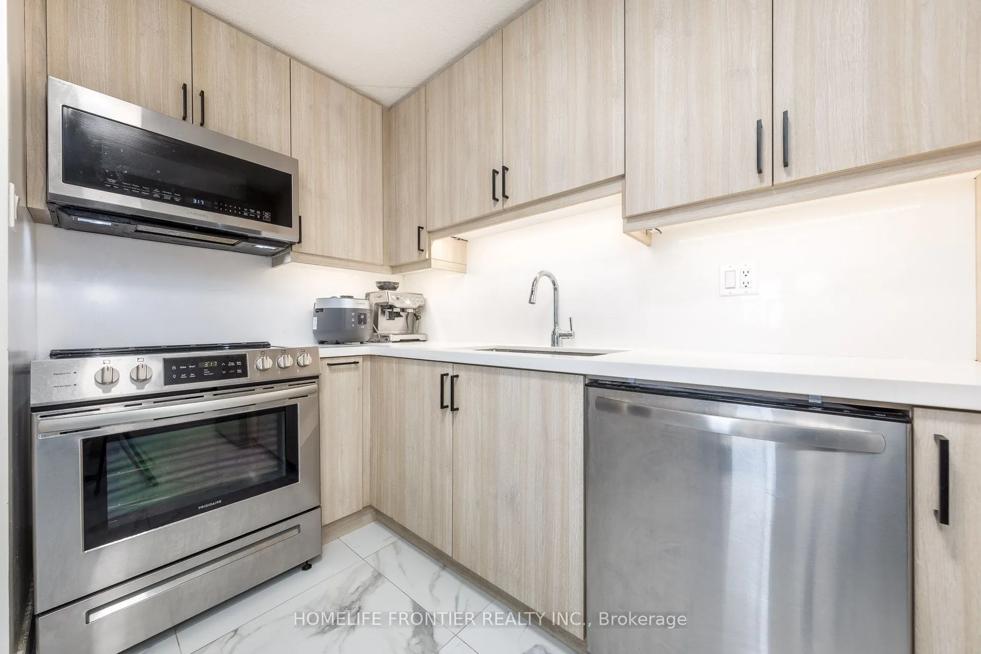 10 Tangreen Court #608