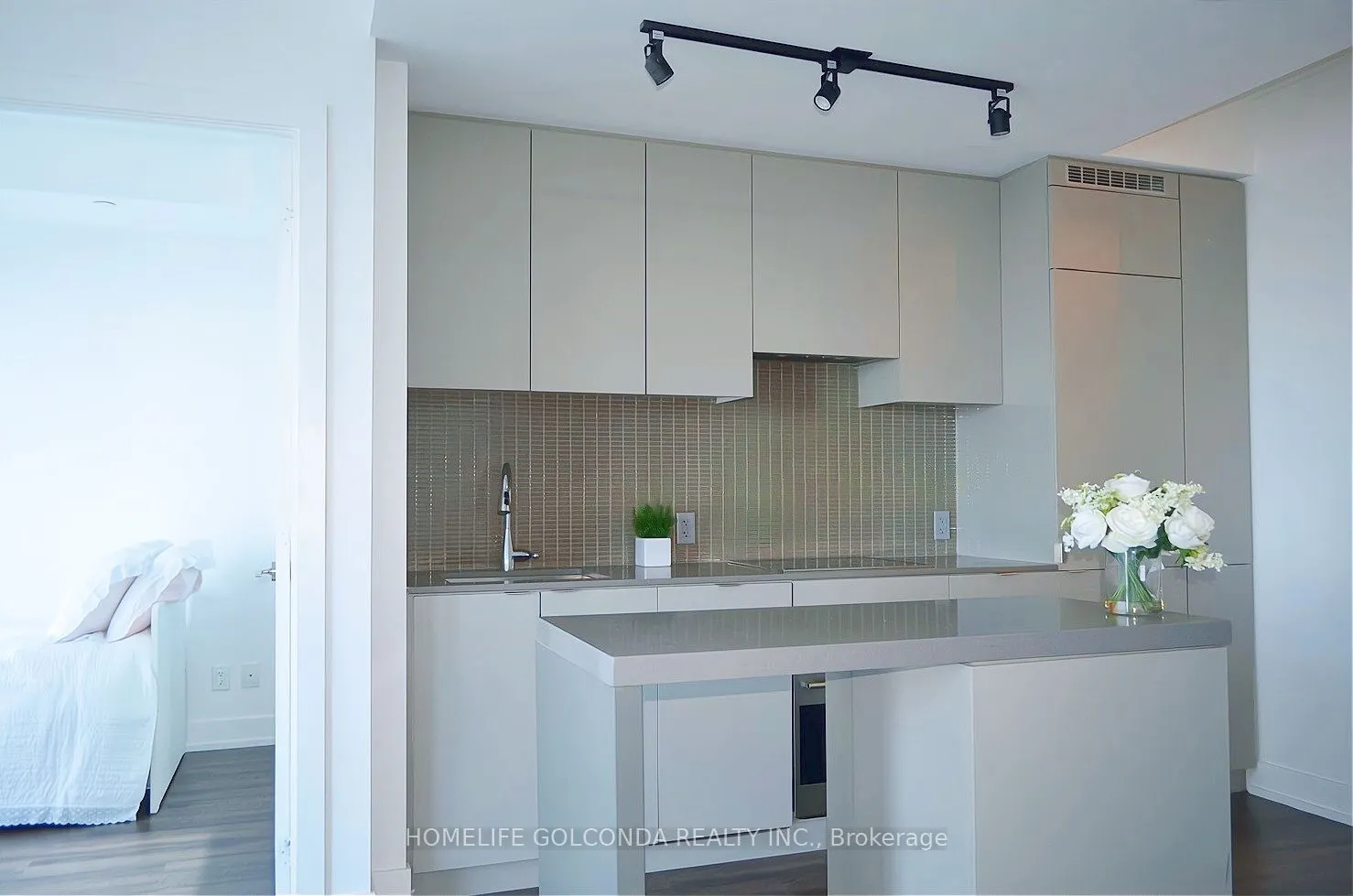 7 Grenville Street #5001