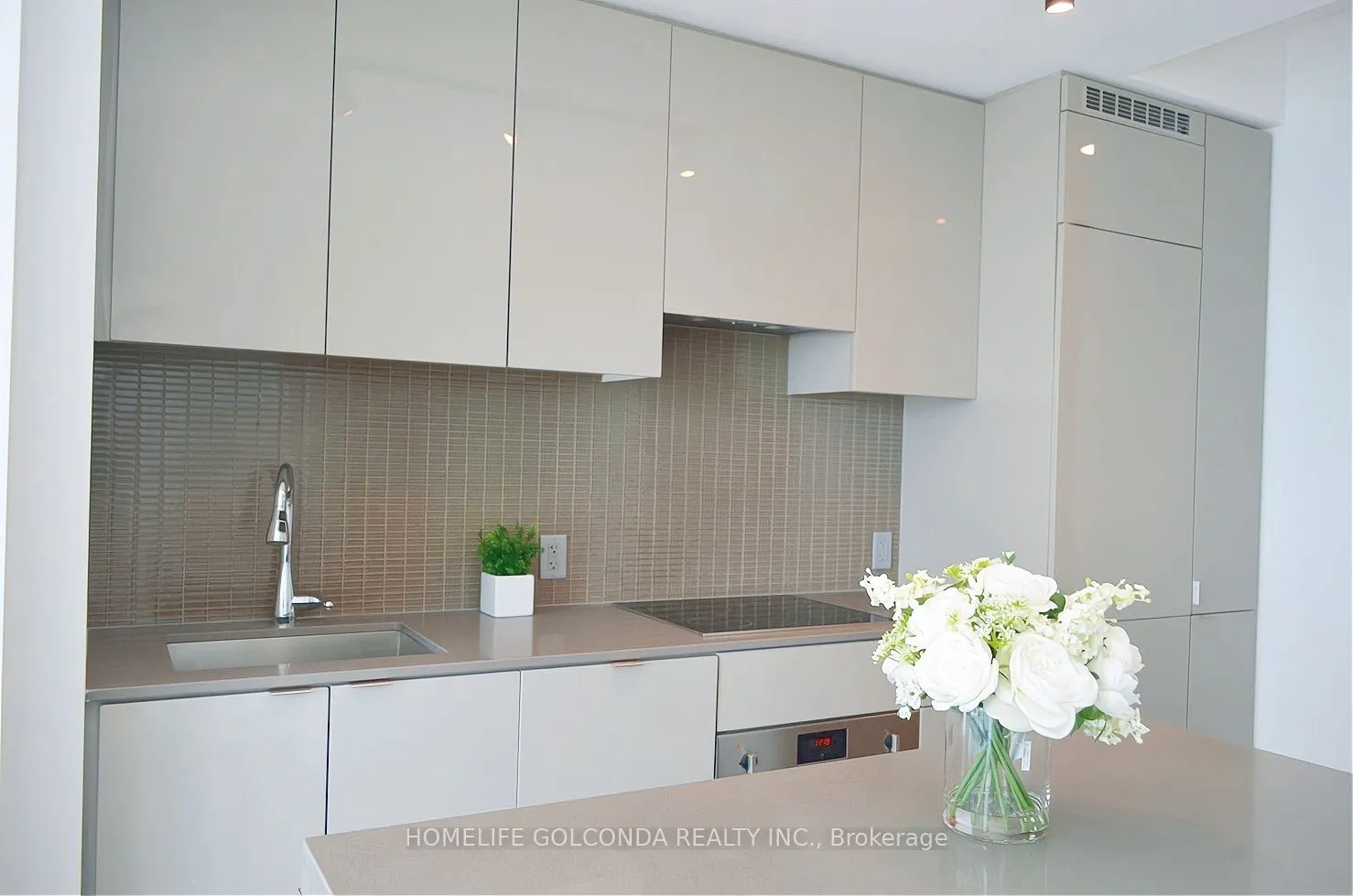 7 Grenville Street #5001