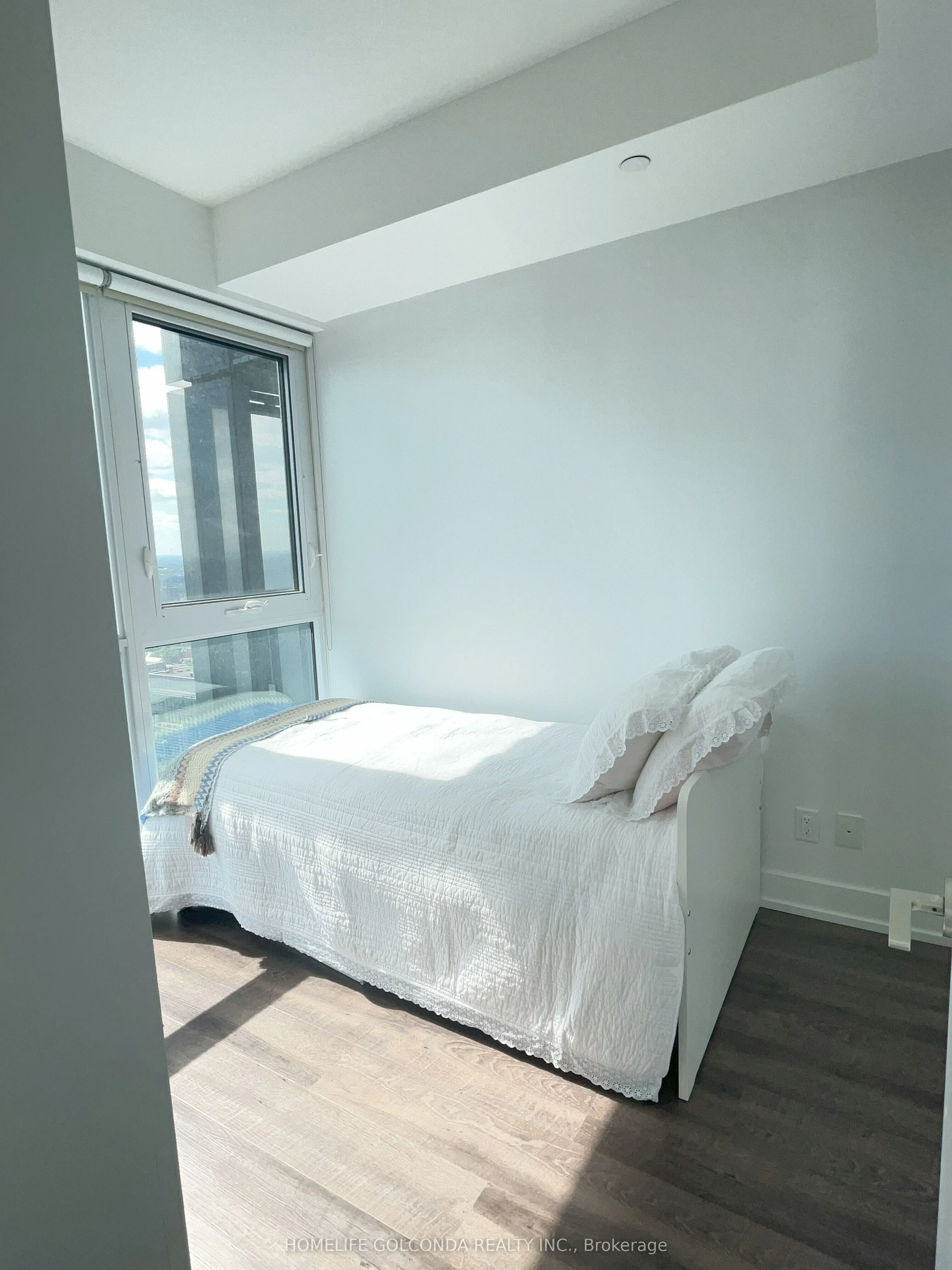 7 Grenville Street #5001