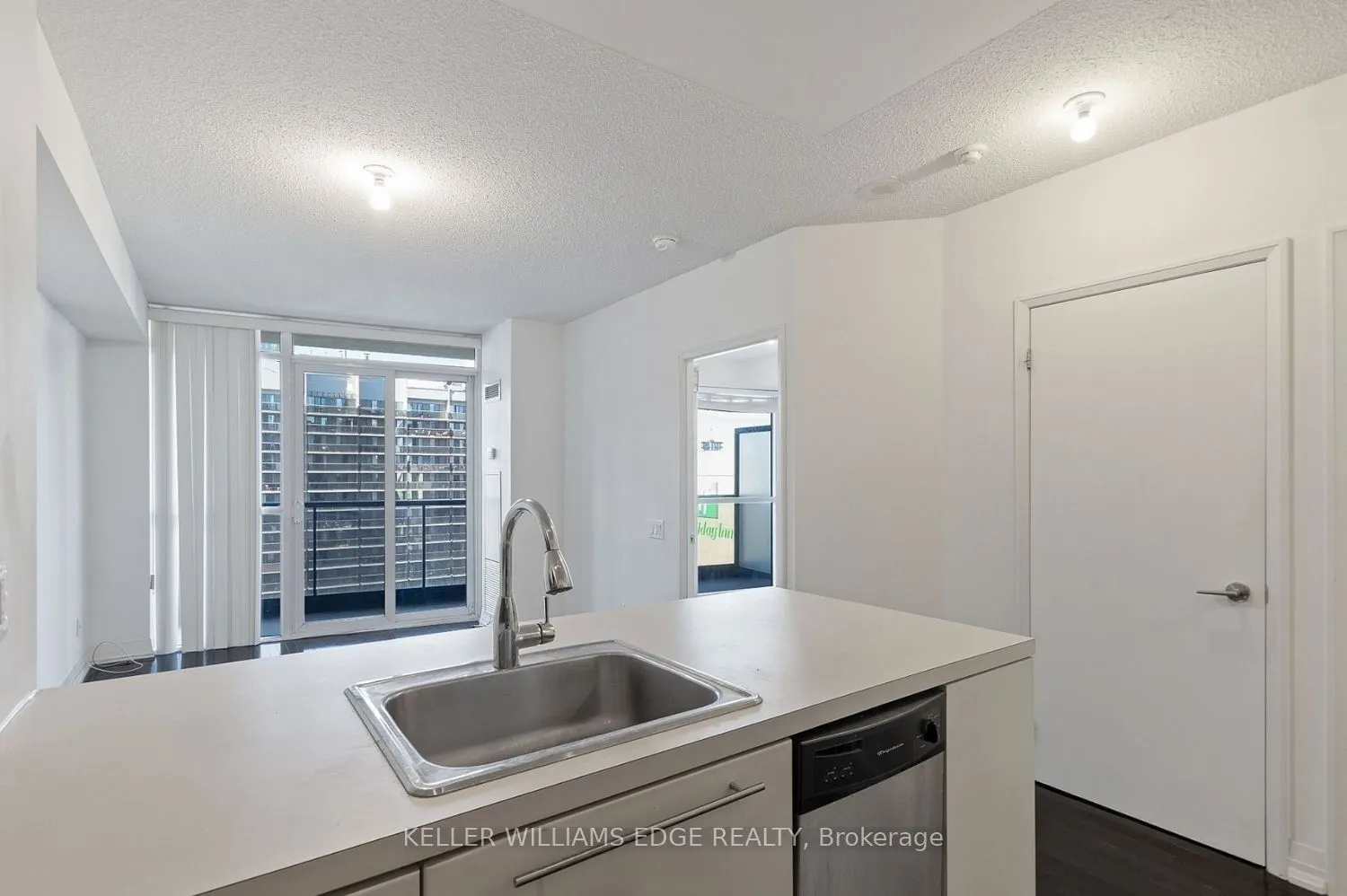 25 Carlton Street #2308