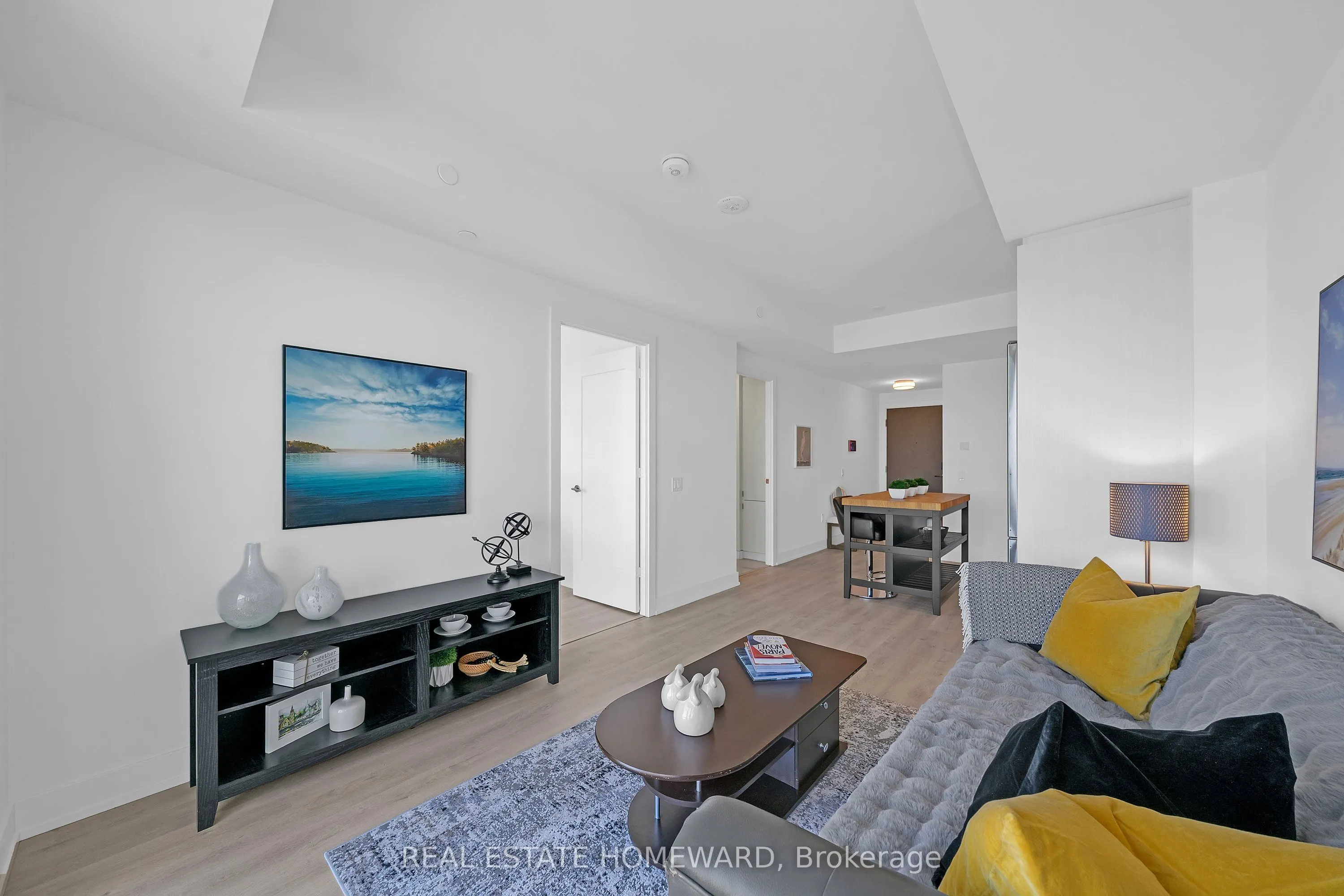 20 Inn On The Park Drive #2039