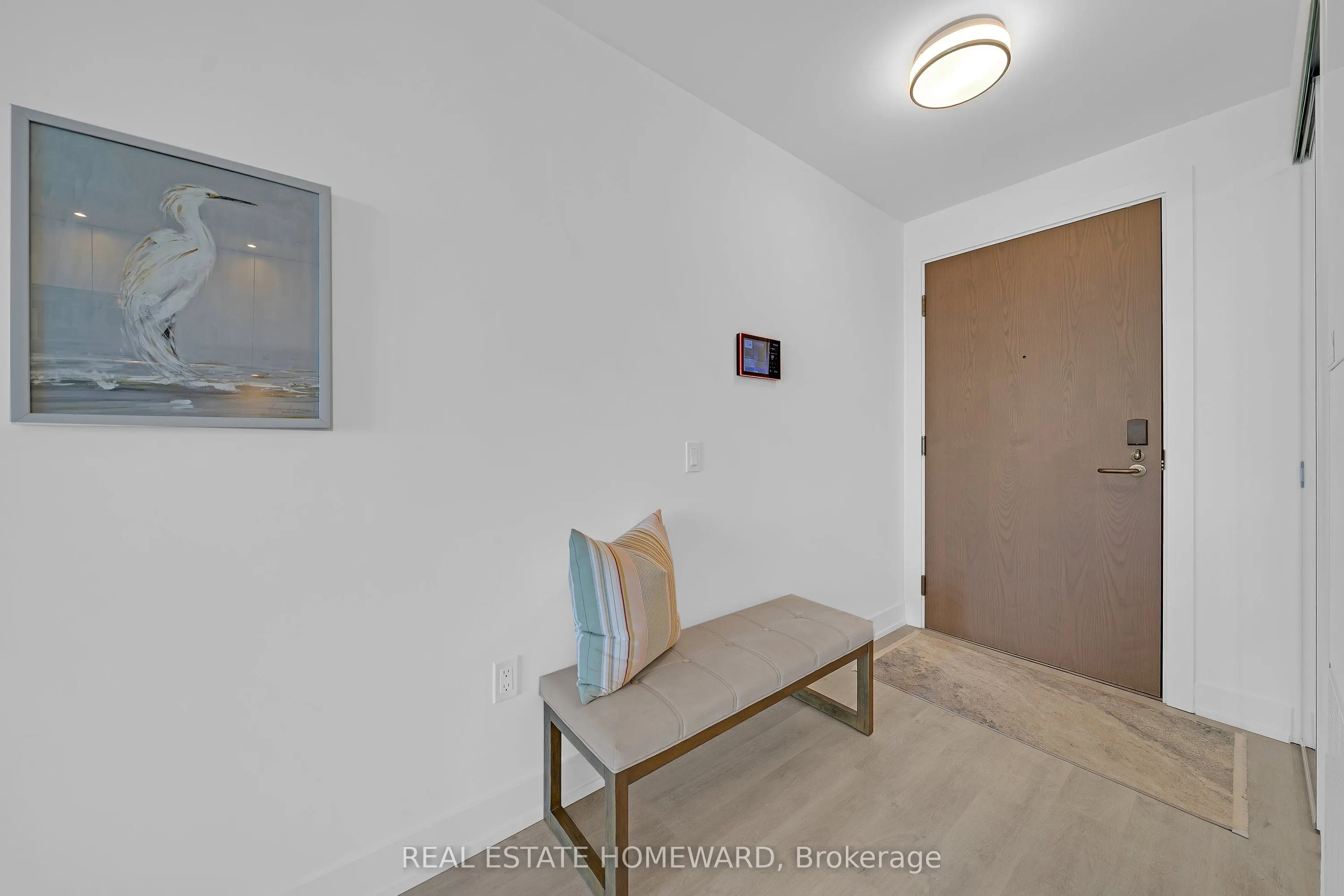 20 Inn On The Park Drive #2039