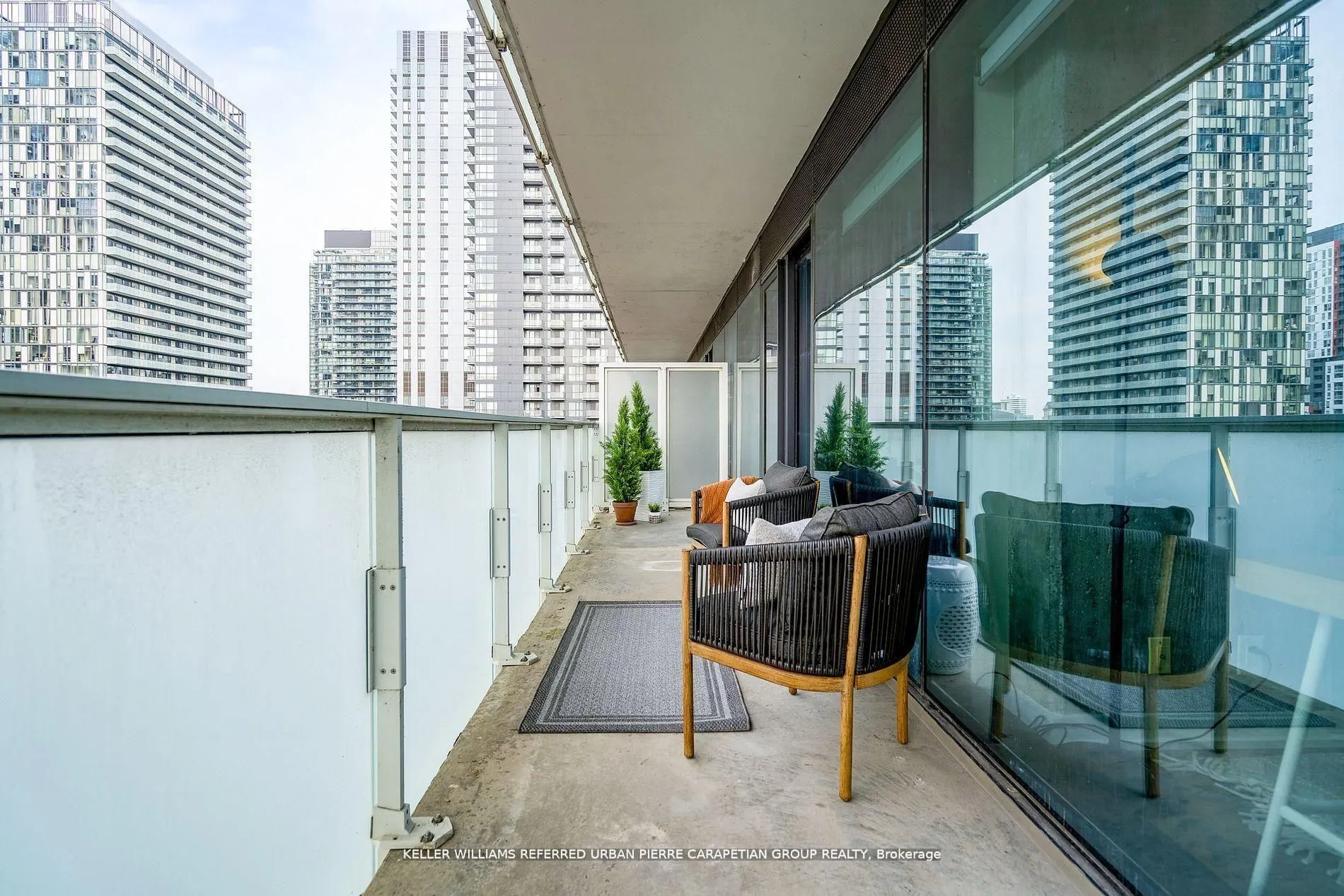 11 Charlotte Street #2004