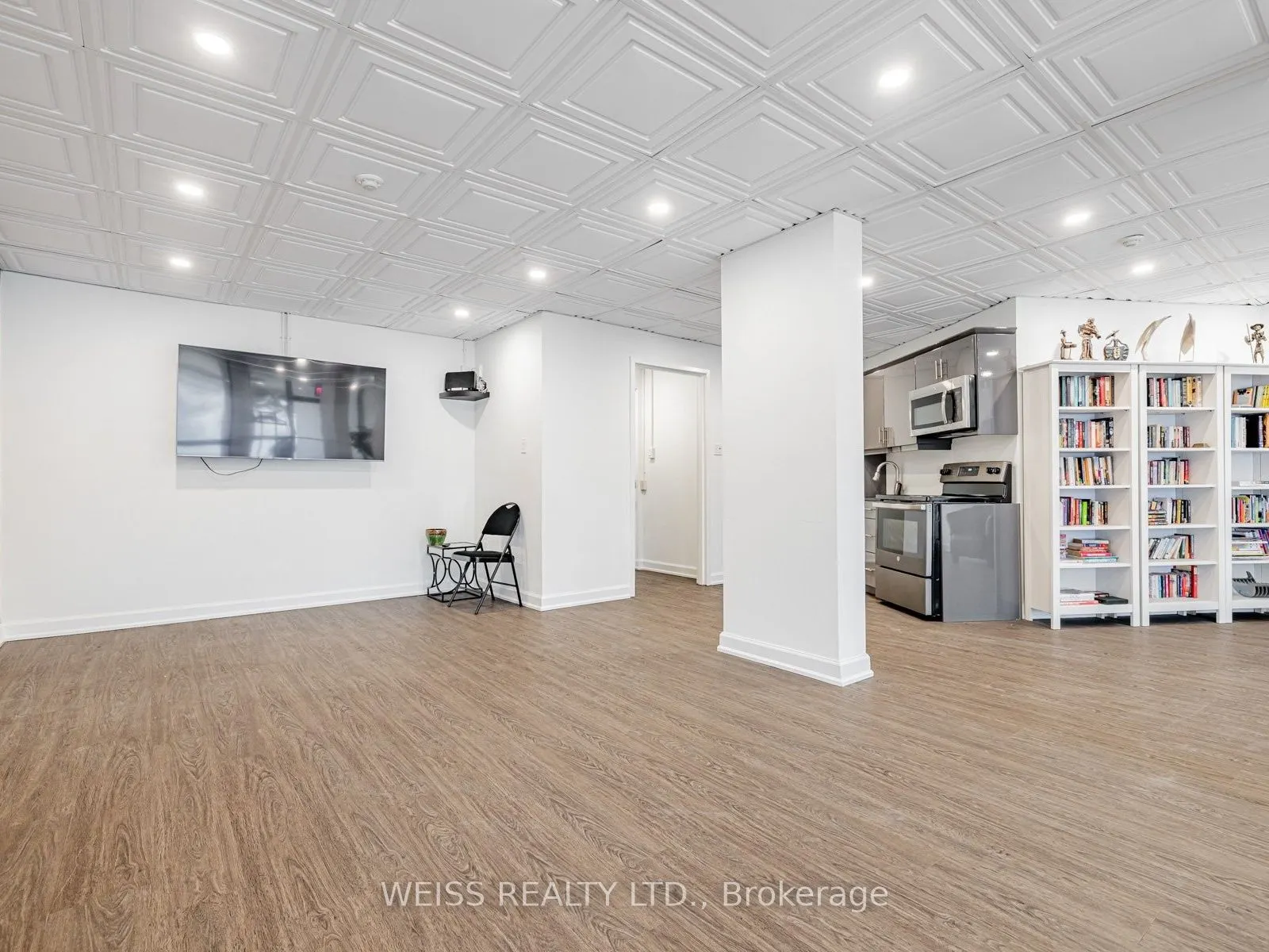 150 Neptune Drive #202