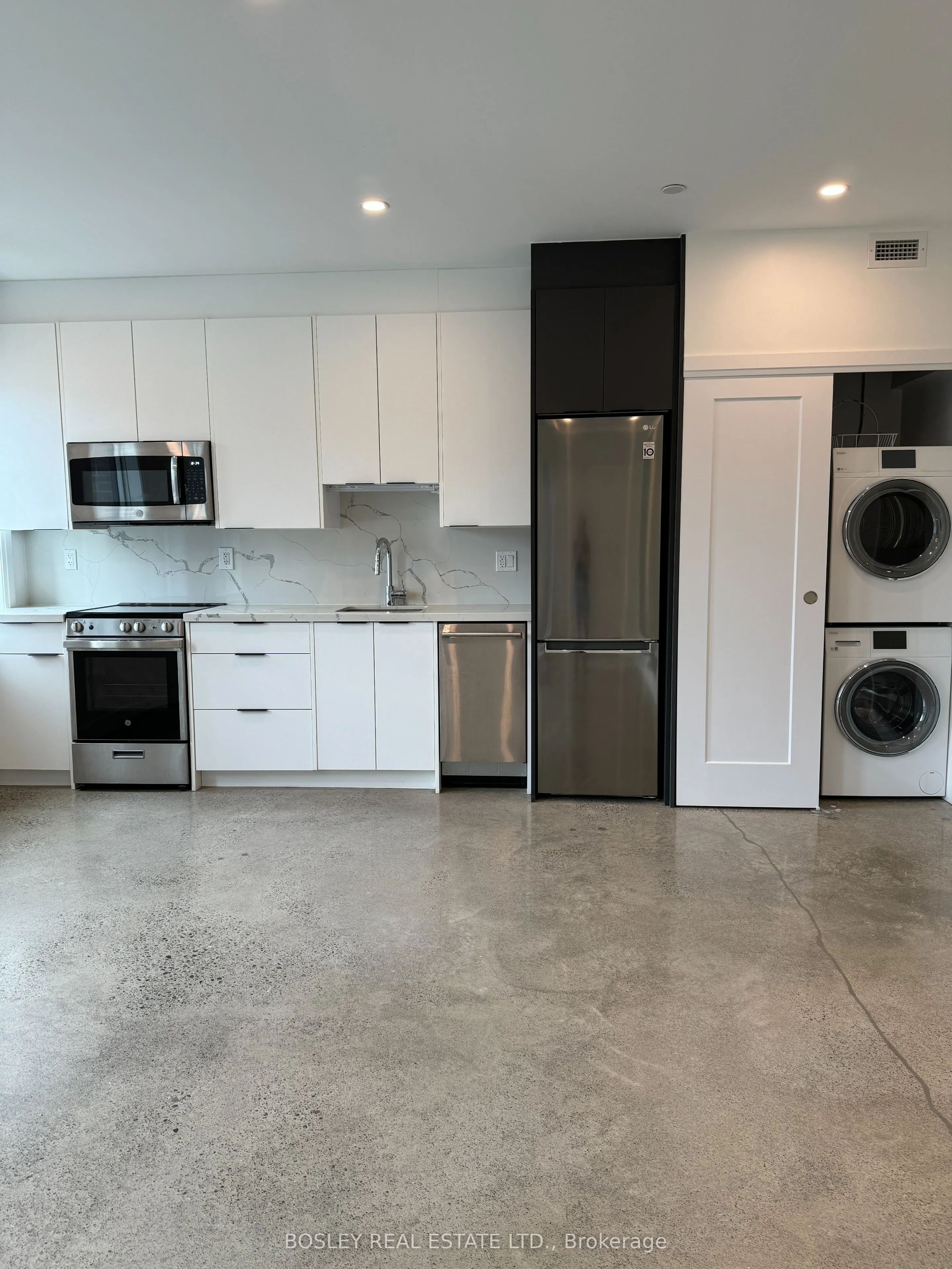 41 River Street #25