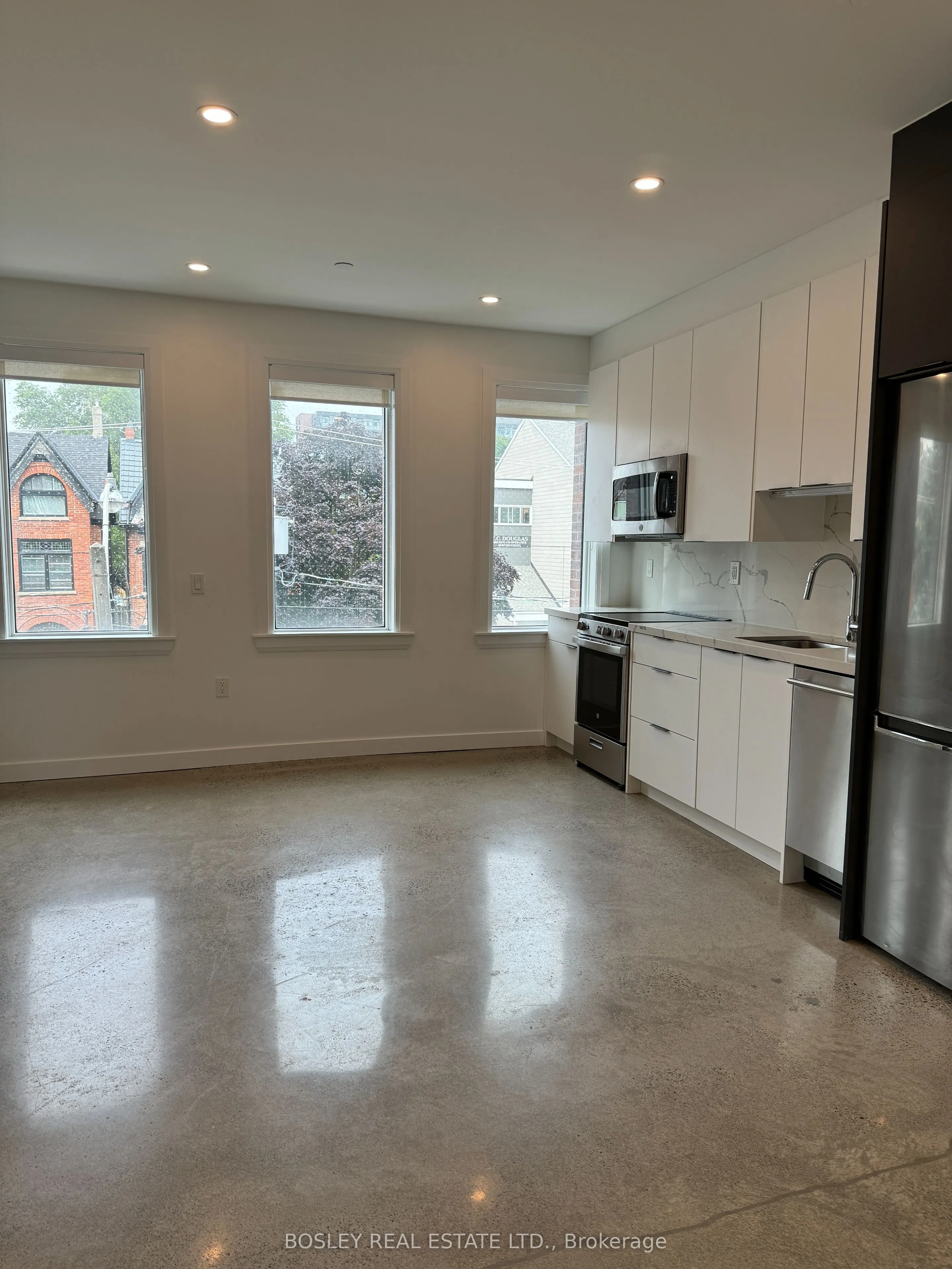 41 River Street #25