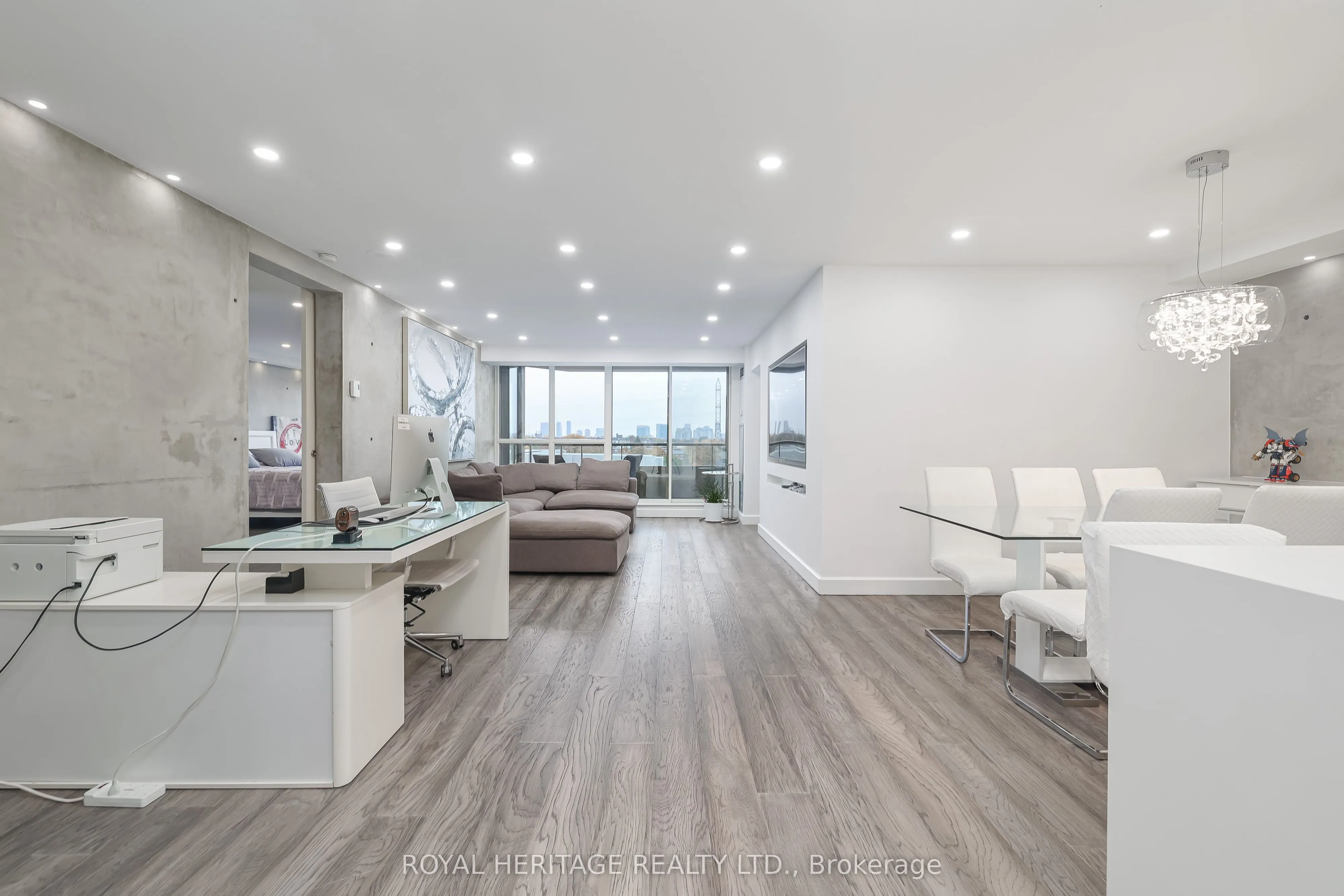 10 Torresdale Avenue #801