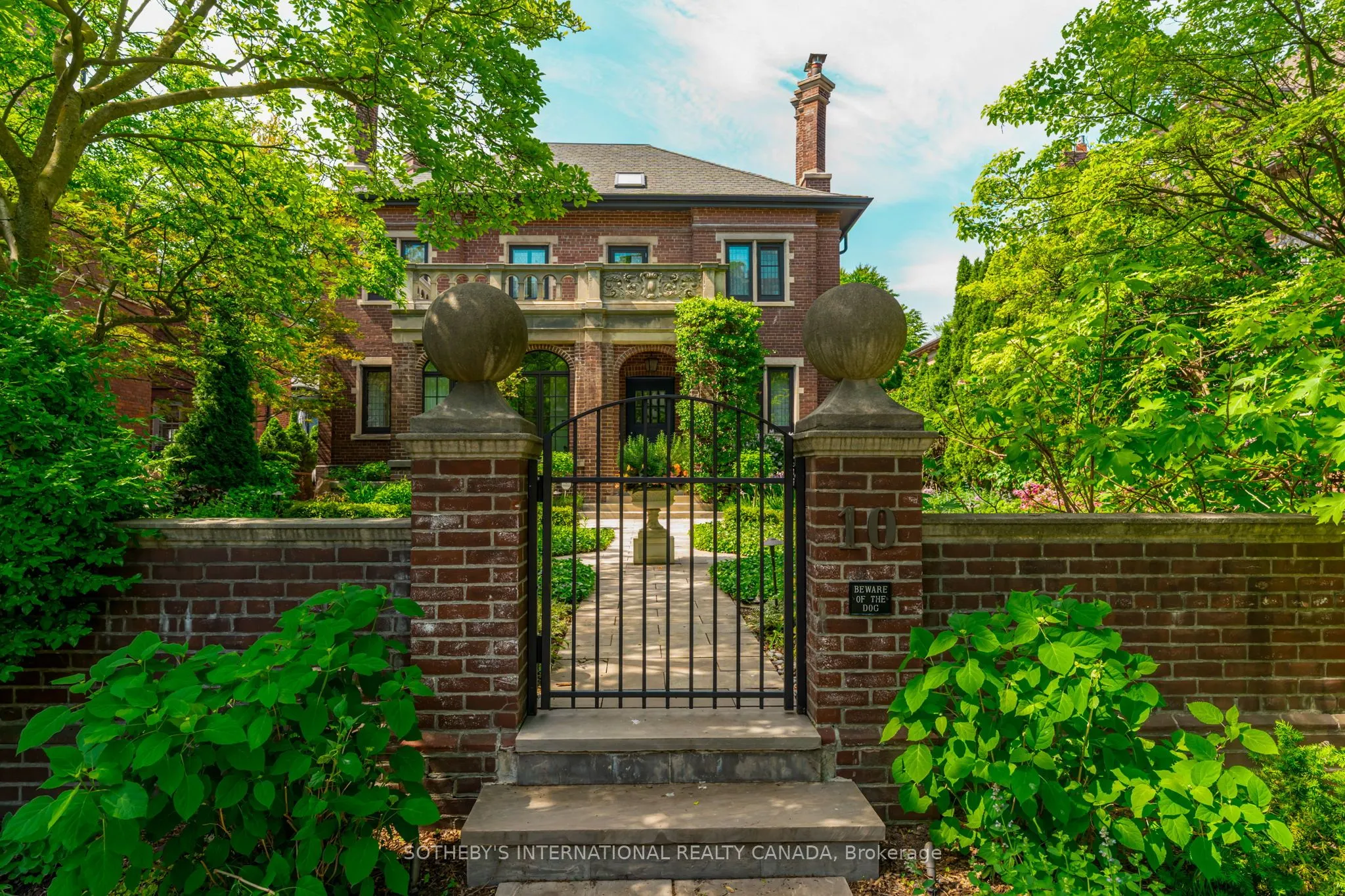 10 Mckenzie Avenue