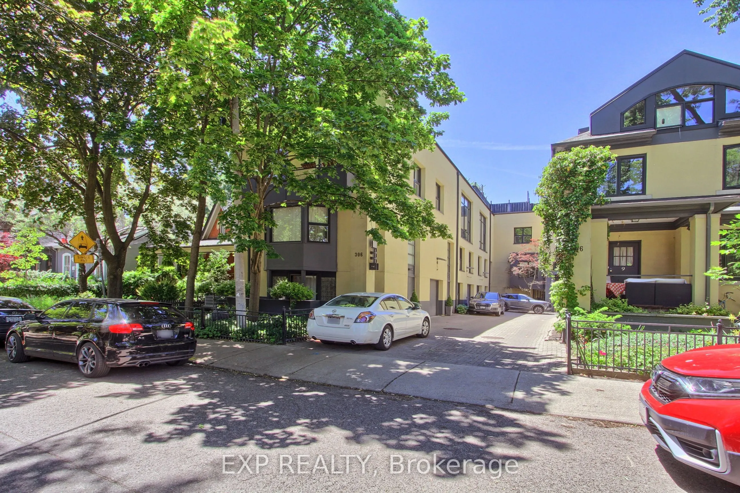 306 Sackville Street #4