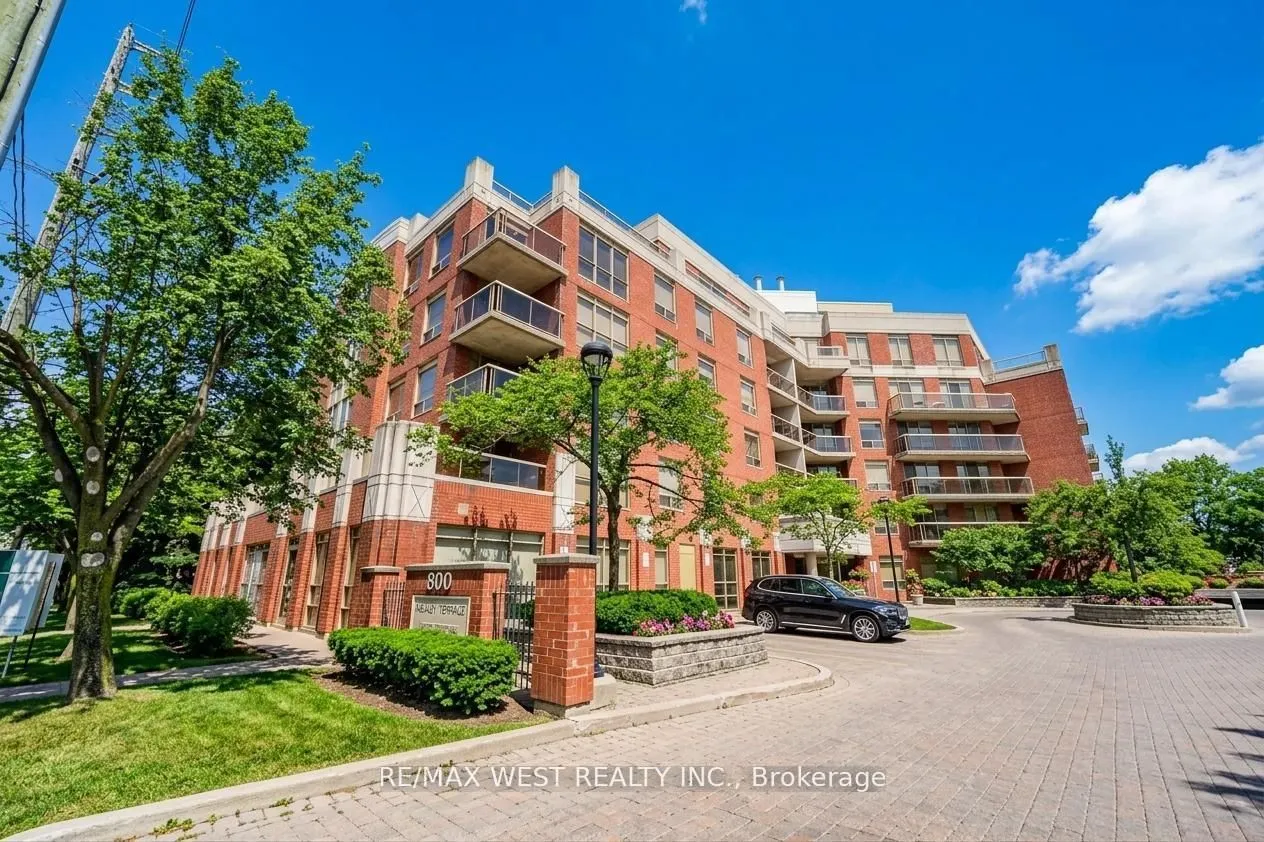 800 Sheppard Avenue W #C3