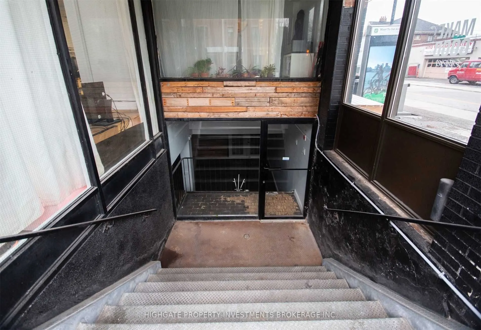 835 Bloor Street W #Lower