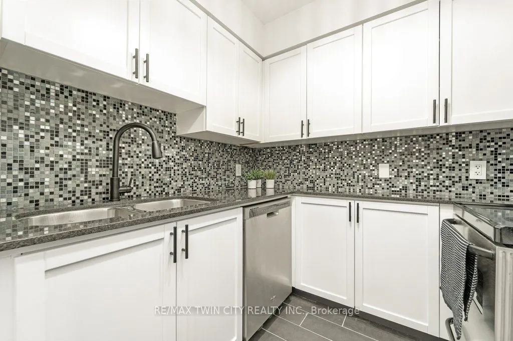 1103 Leslie Street #701