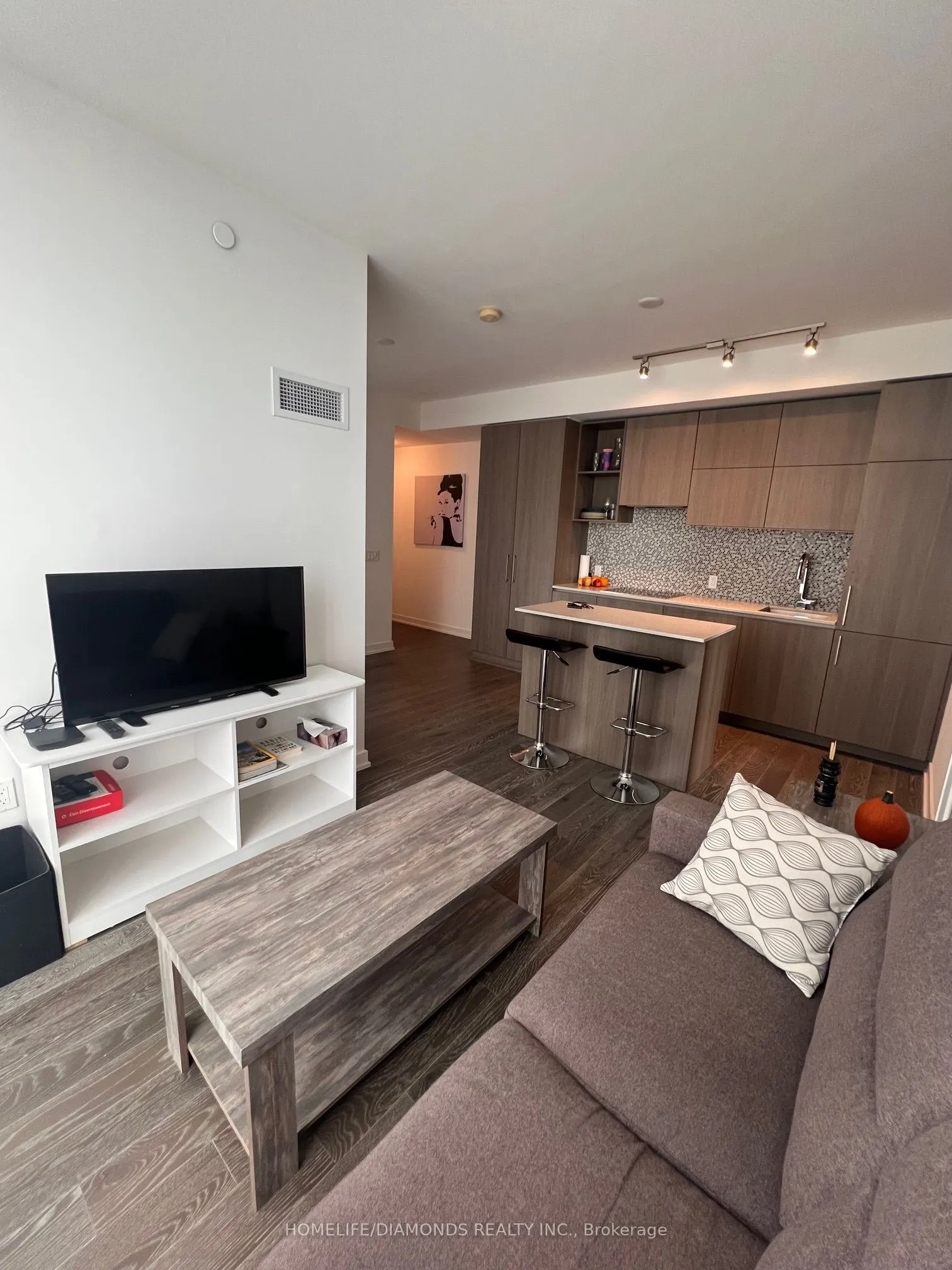 1 Yorkville Avenue #3302
