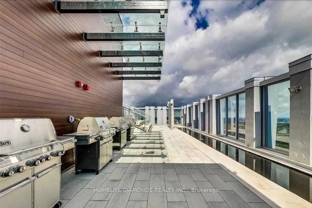 1 Yorkville Avenue #3302
