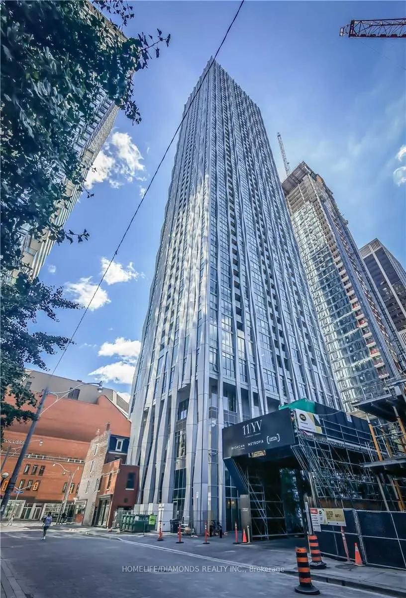 1 Yorkville Avenue #3302