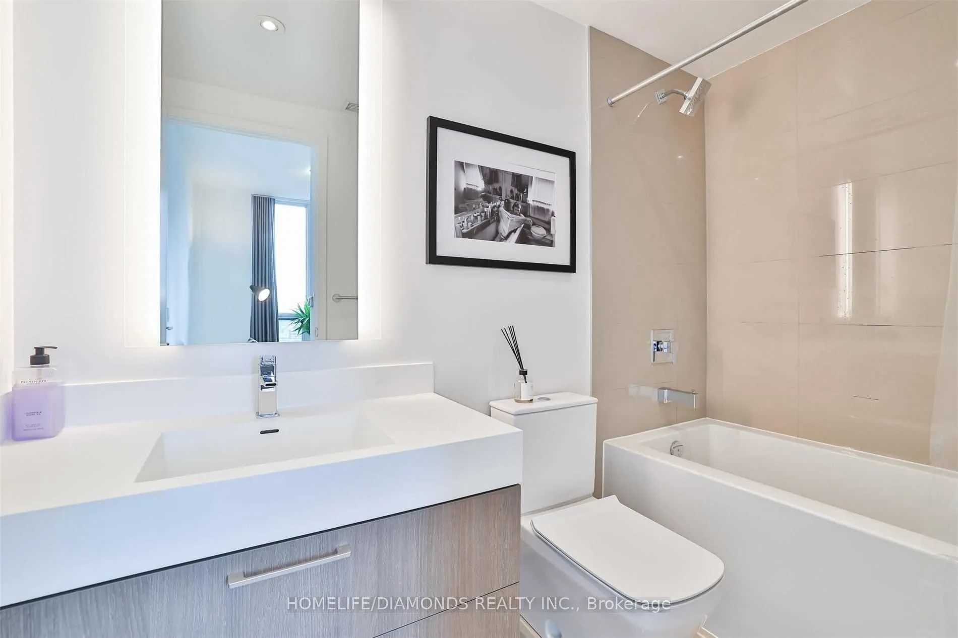 1 Yorkville Avenue #3302