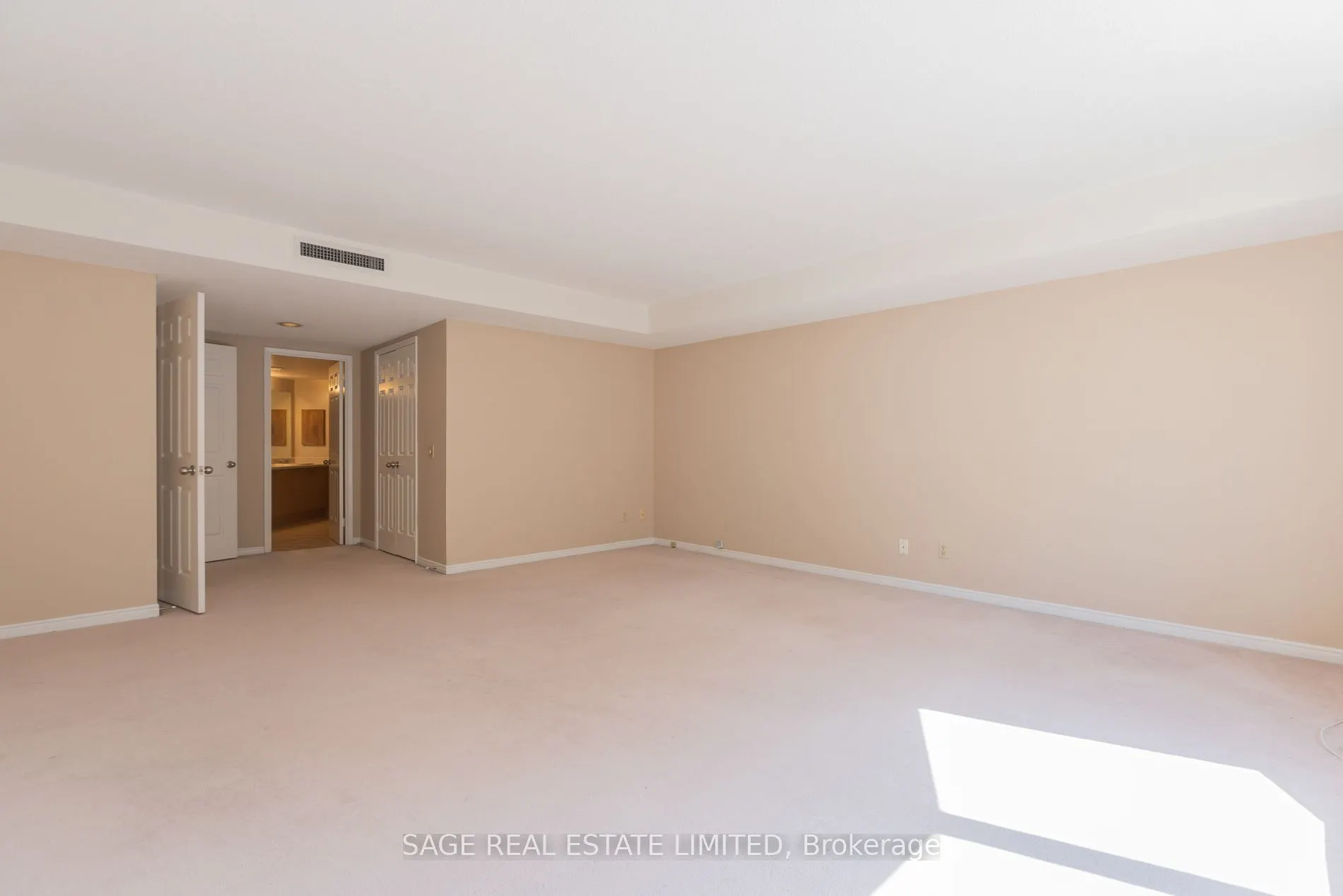 25 George Street #302