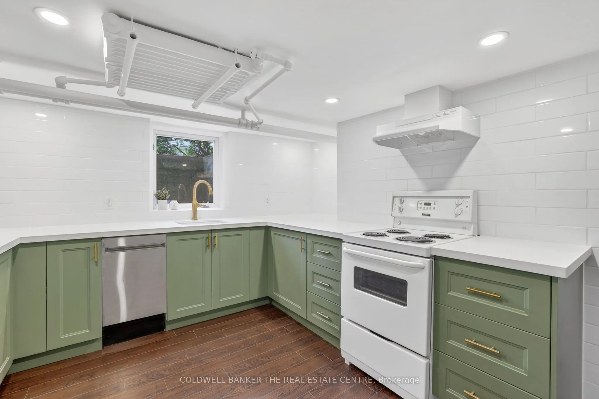 93B Douglas Crescent #B