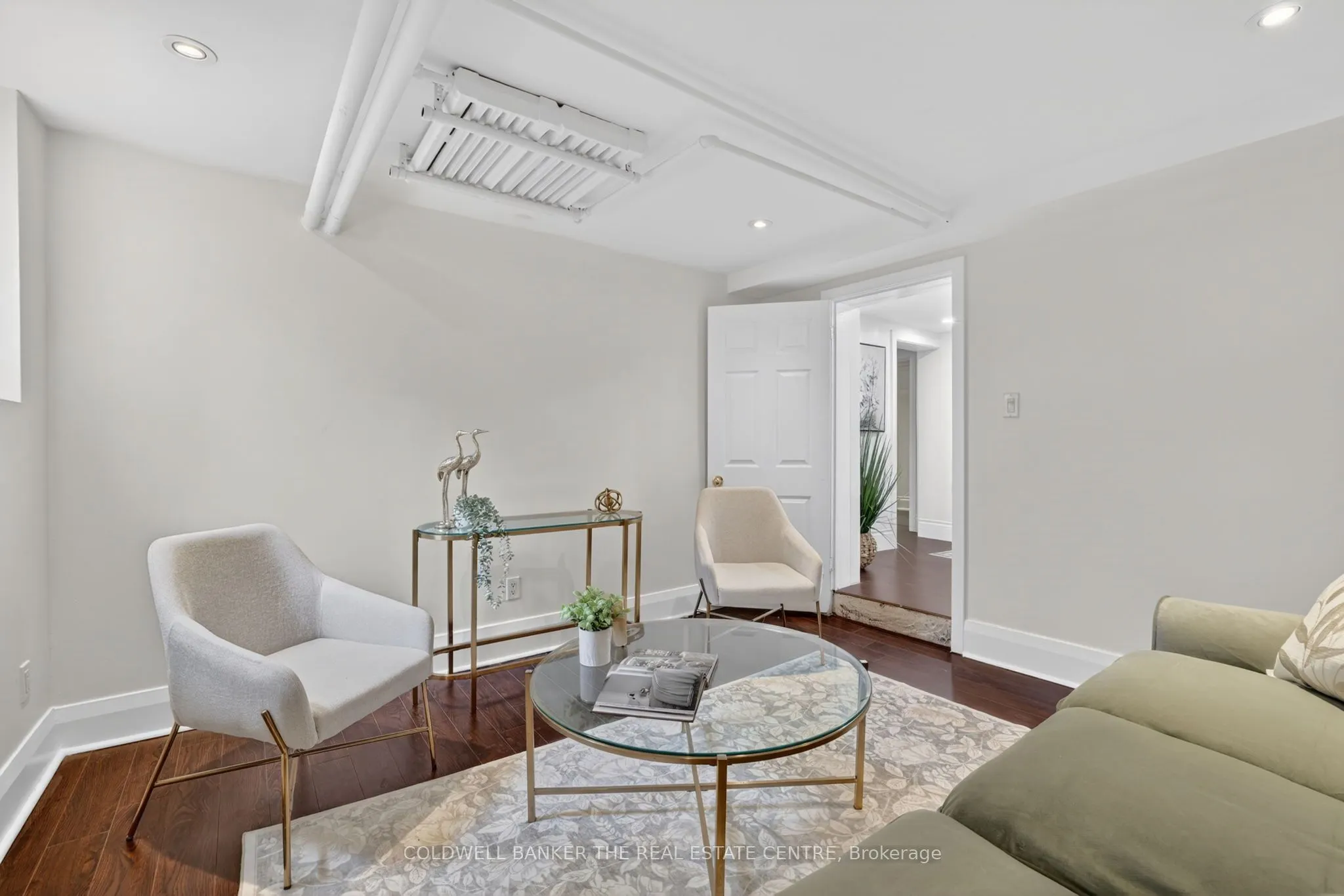 93B Douglas Crescent #B