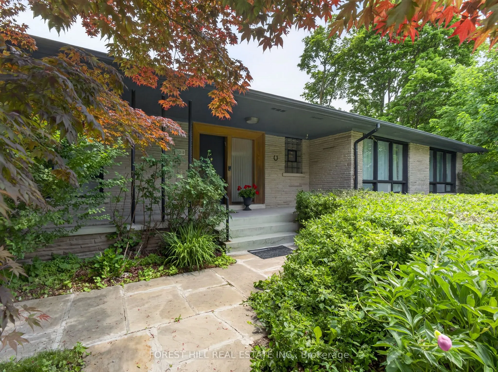 3 Glen Rush Boulevard