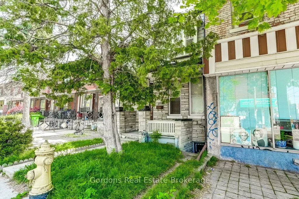177 Bellwoods Avenue