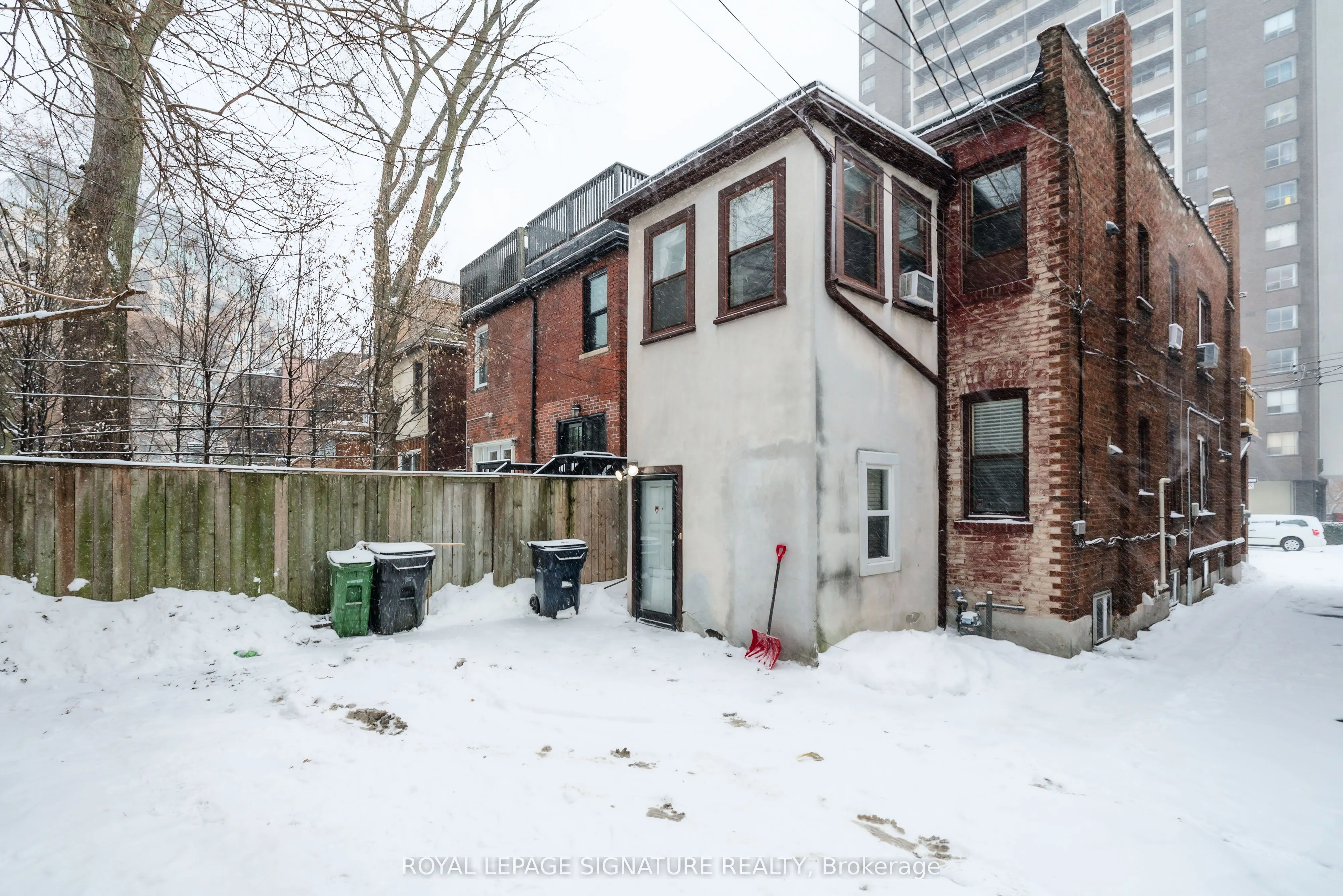 27 Hillsboro Avenue