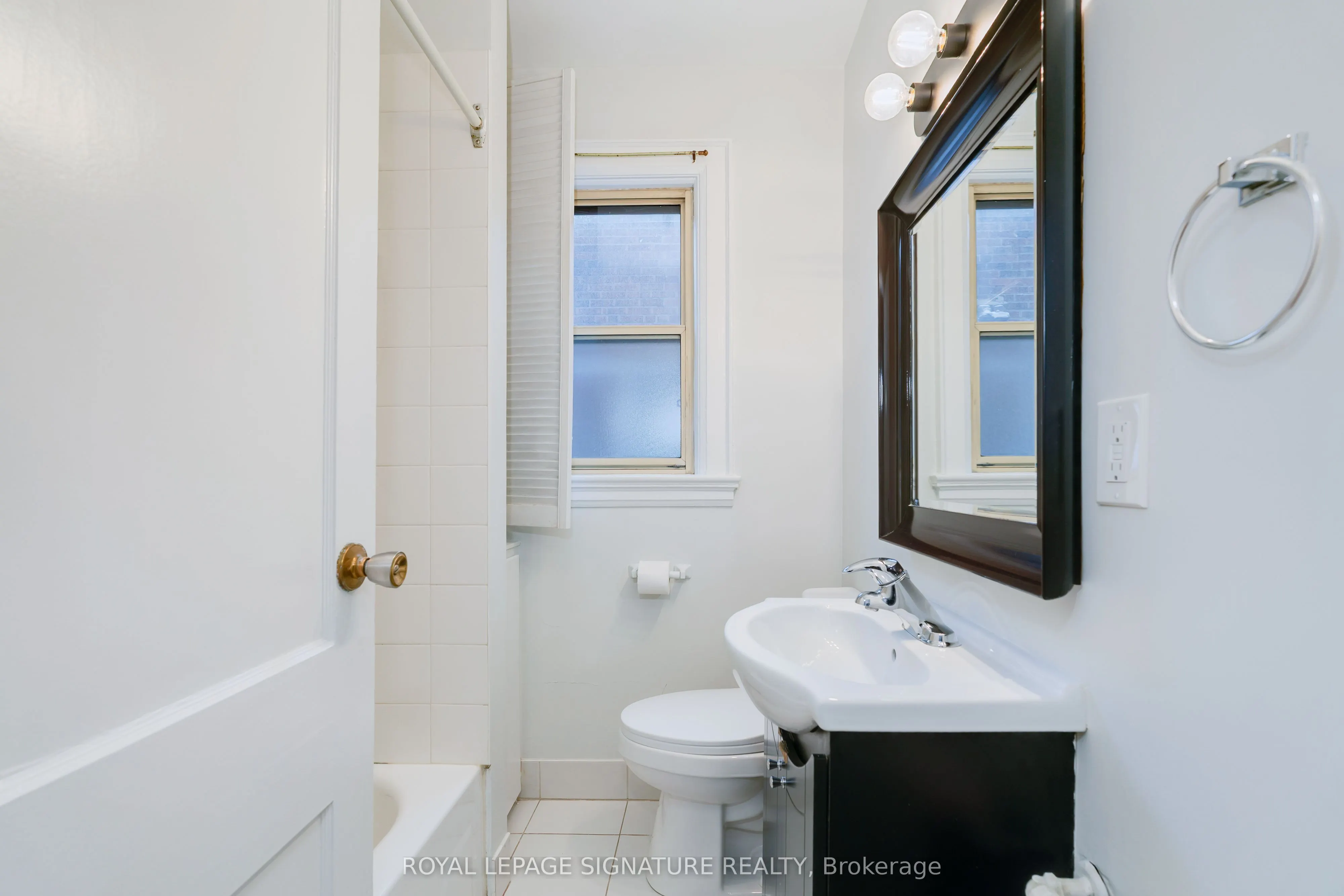 27 Hillsboro Avenue