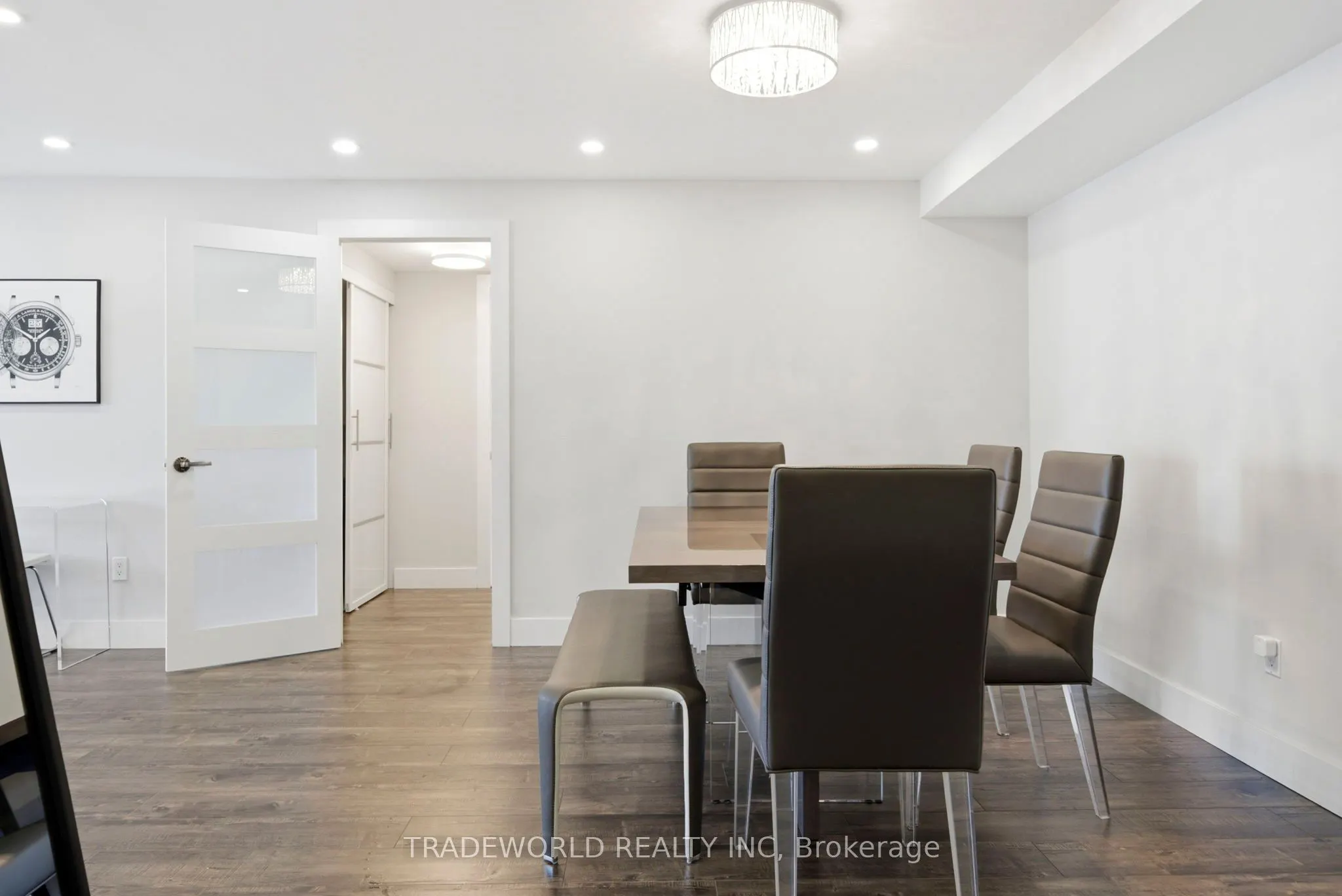 33 Elmhurst Avenue #1803
