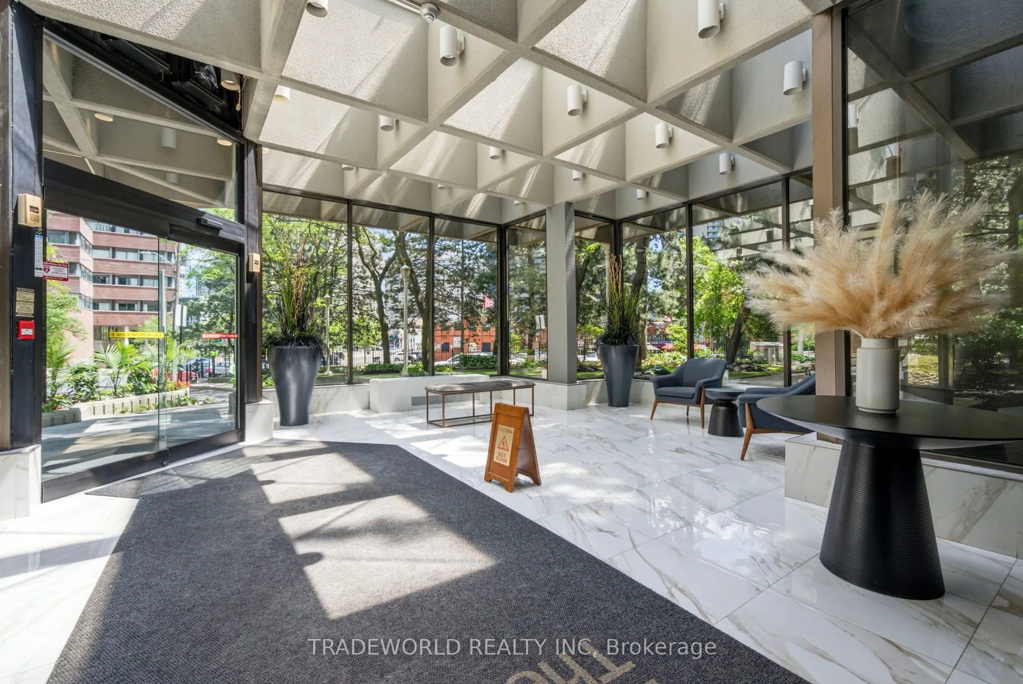 33 Elmhurst Avenue #1803