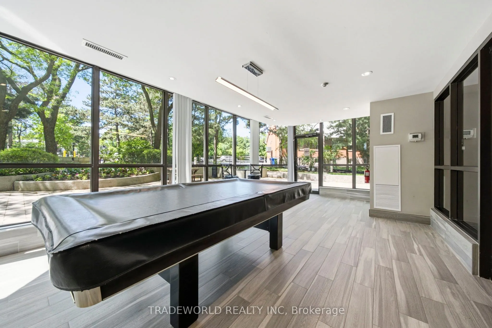 33 Elmhurst Avenue #1803