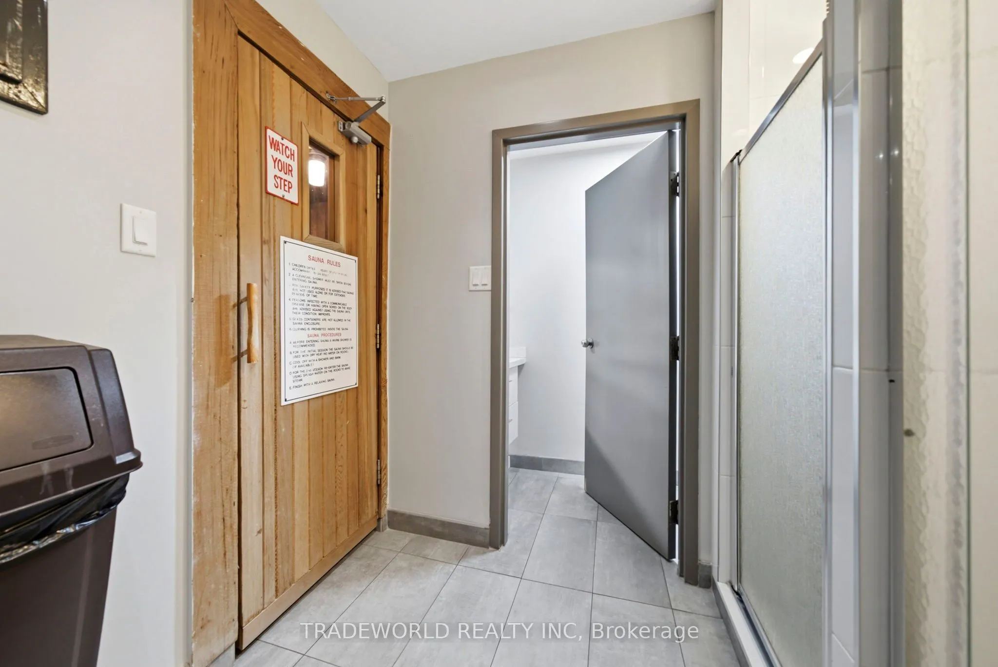 33 Elmhurst Avenue #1803
