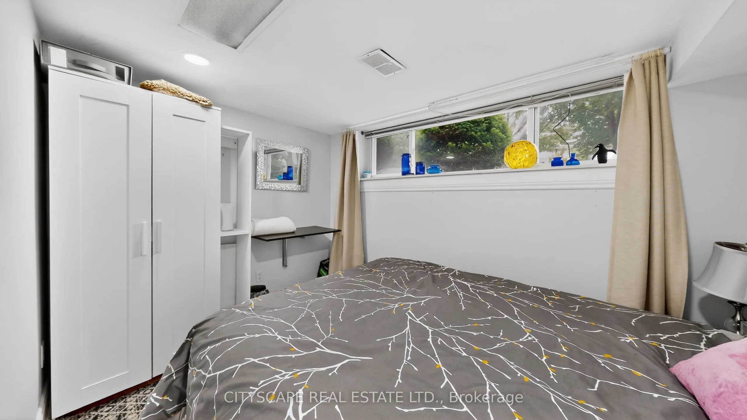 79 Paperbirch Drive