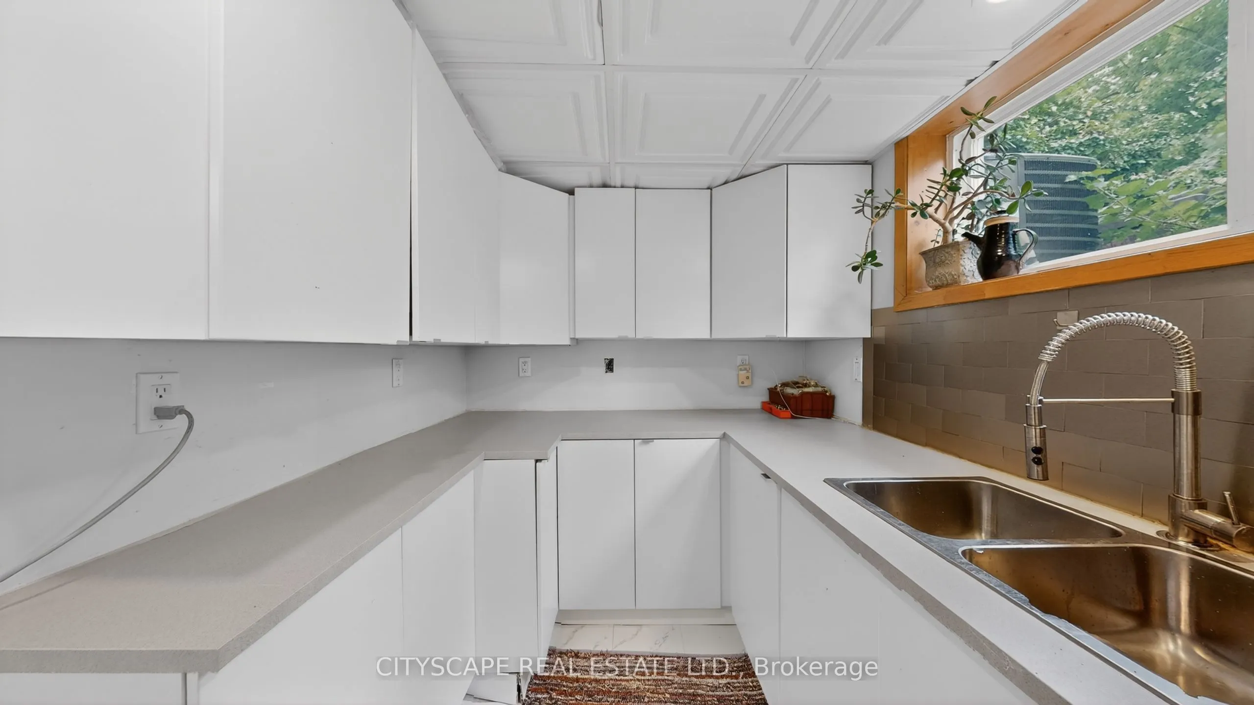 79 Paperbirch Drive
