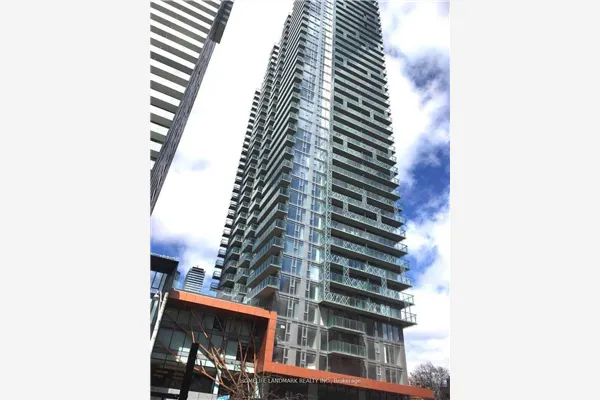 50 Wellesley Street E
