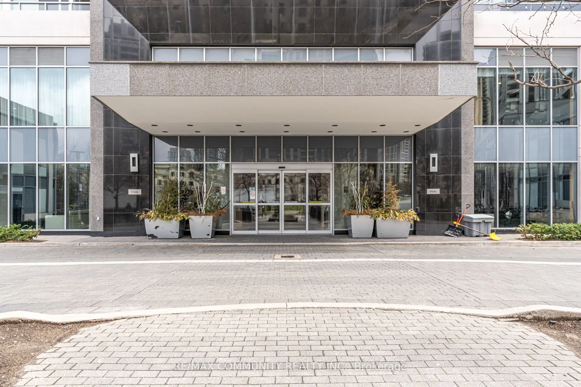 120 Harrison Garden Boulevard #1008