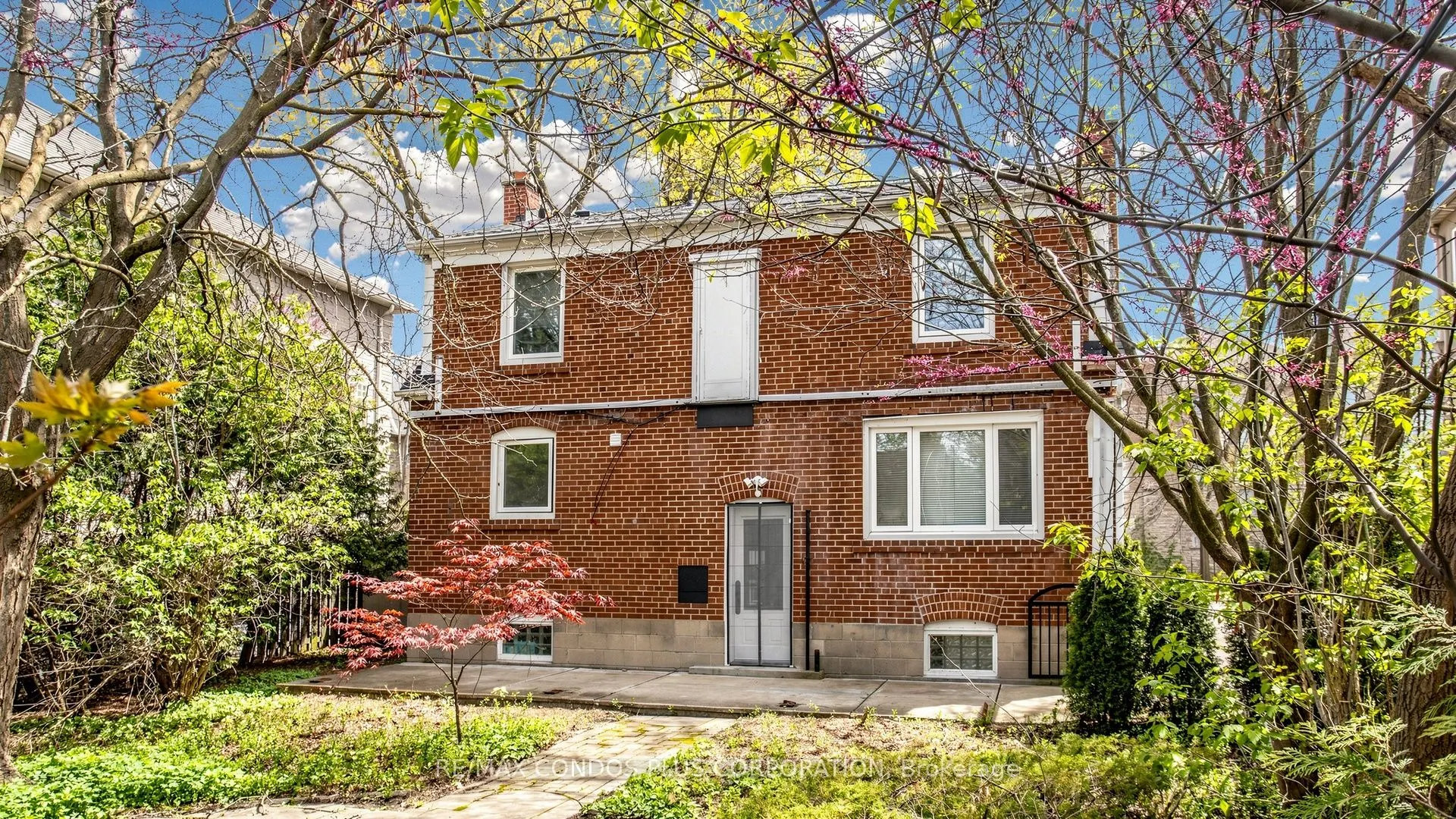 78 Spring Garden Avenue