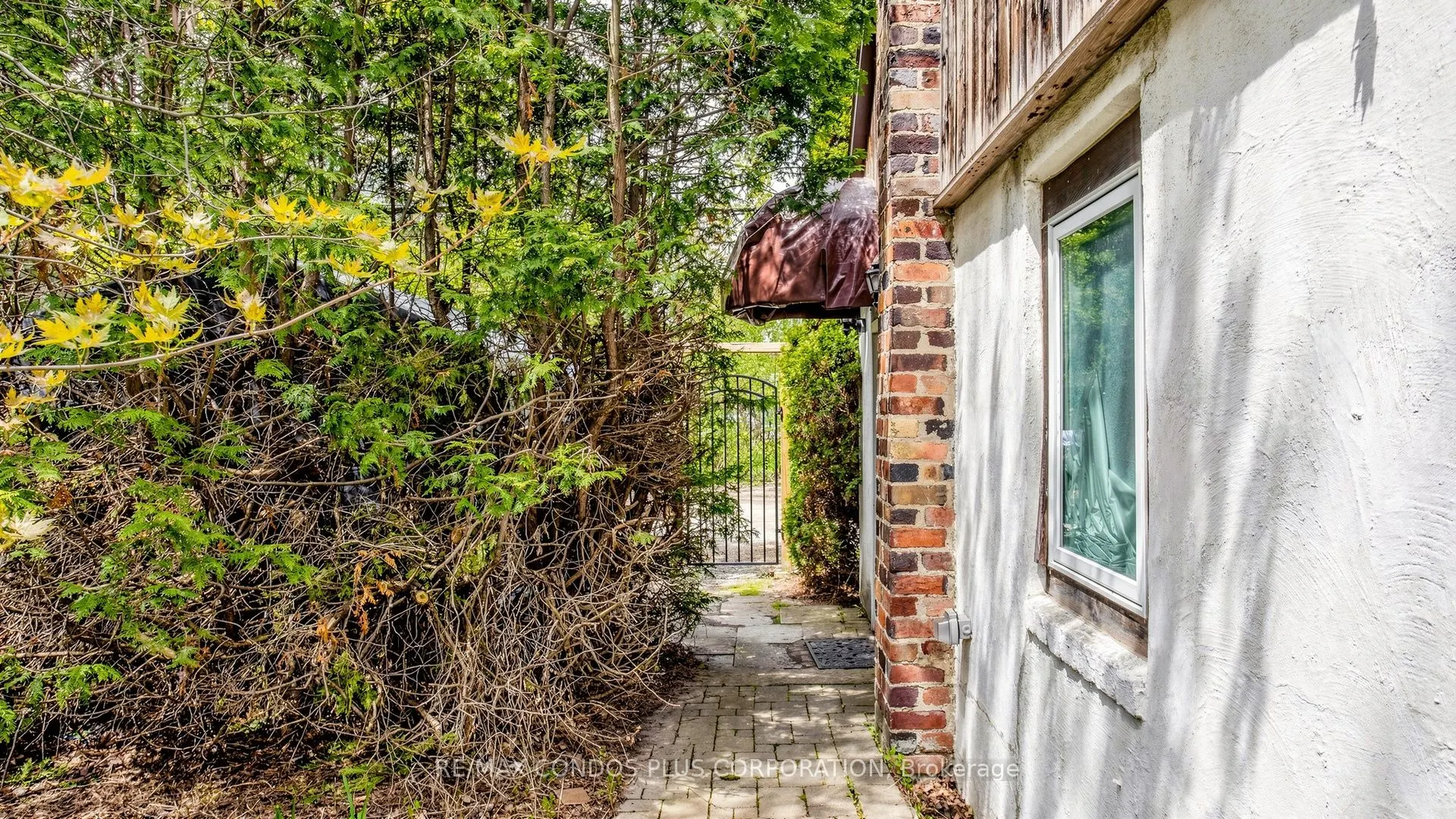 78 Spring Garden Avenue