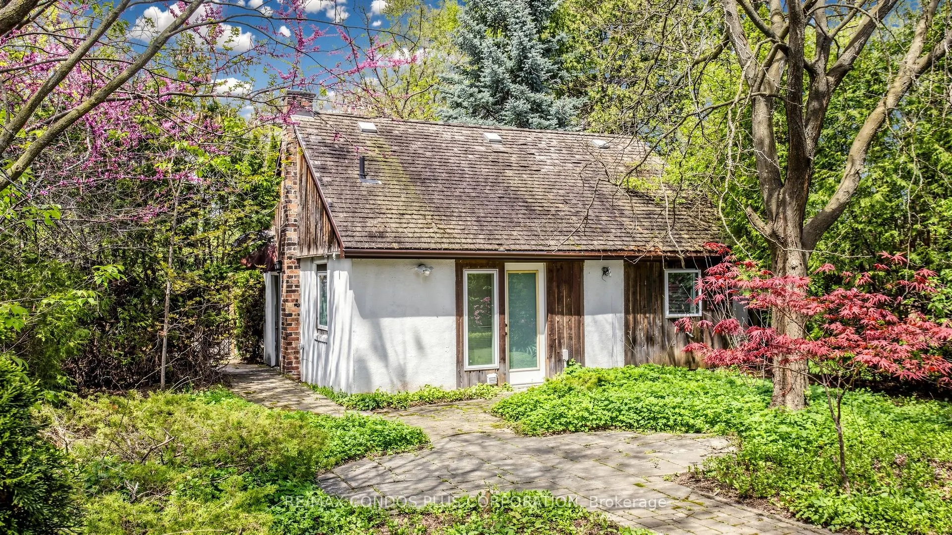 78 Spring Garden Avenue